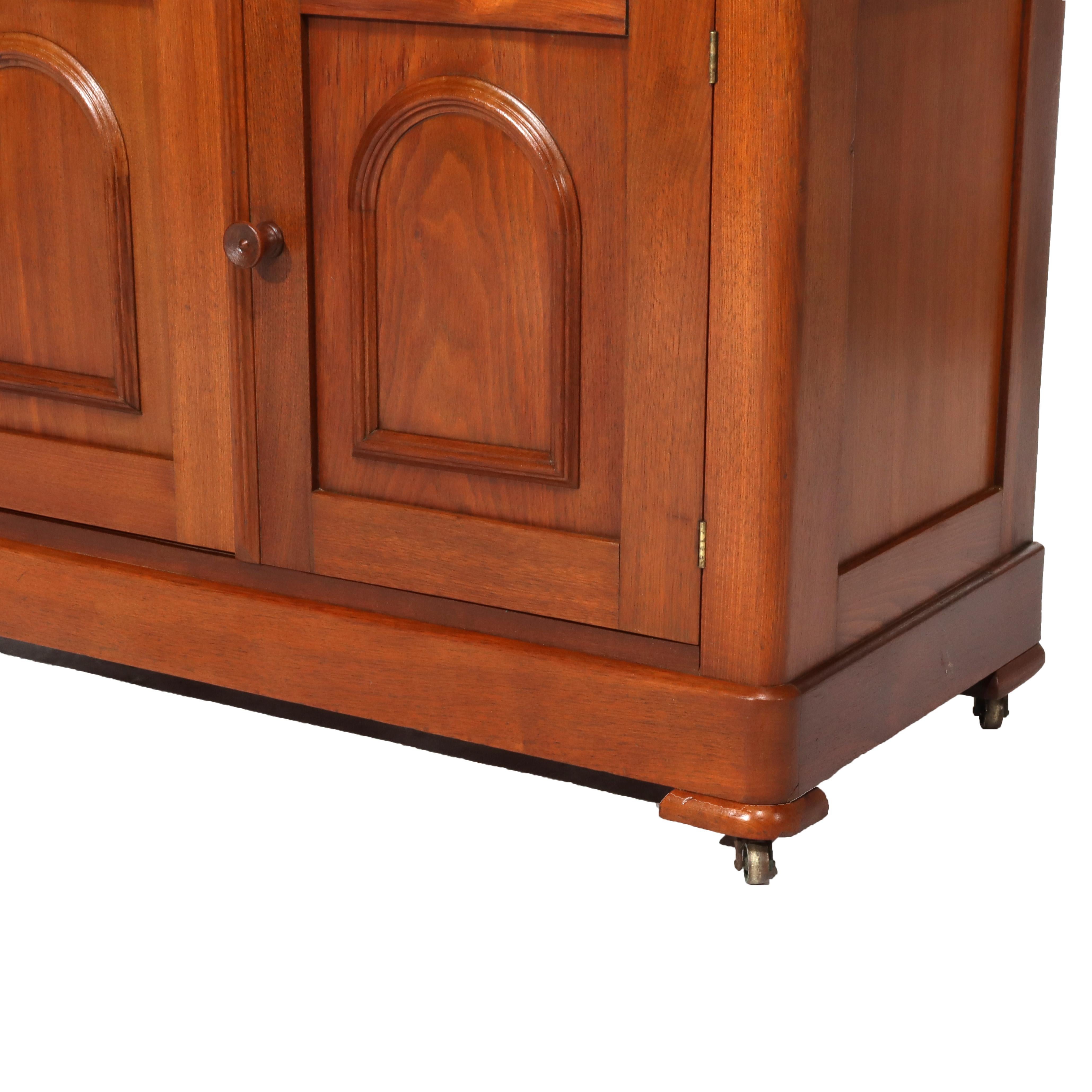 Antique Victorian Renaissance Revival Carved Walnut Commode c1880 In Good Condition For Sale In Big Flats, NY