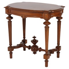 Antiker viktorianischer Renaissance-Renaissance-Lampentisch aus Nussbaumholz, um 1890