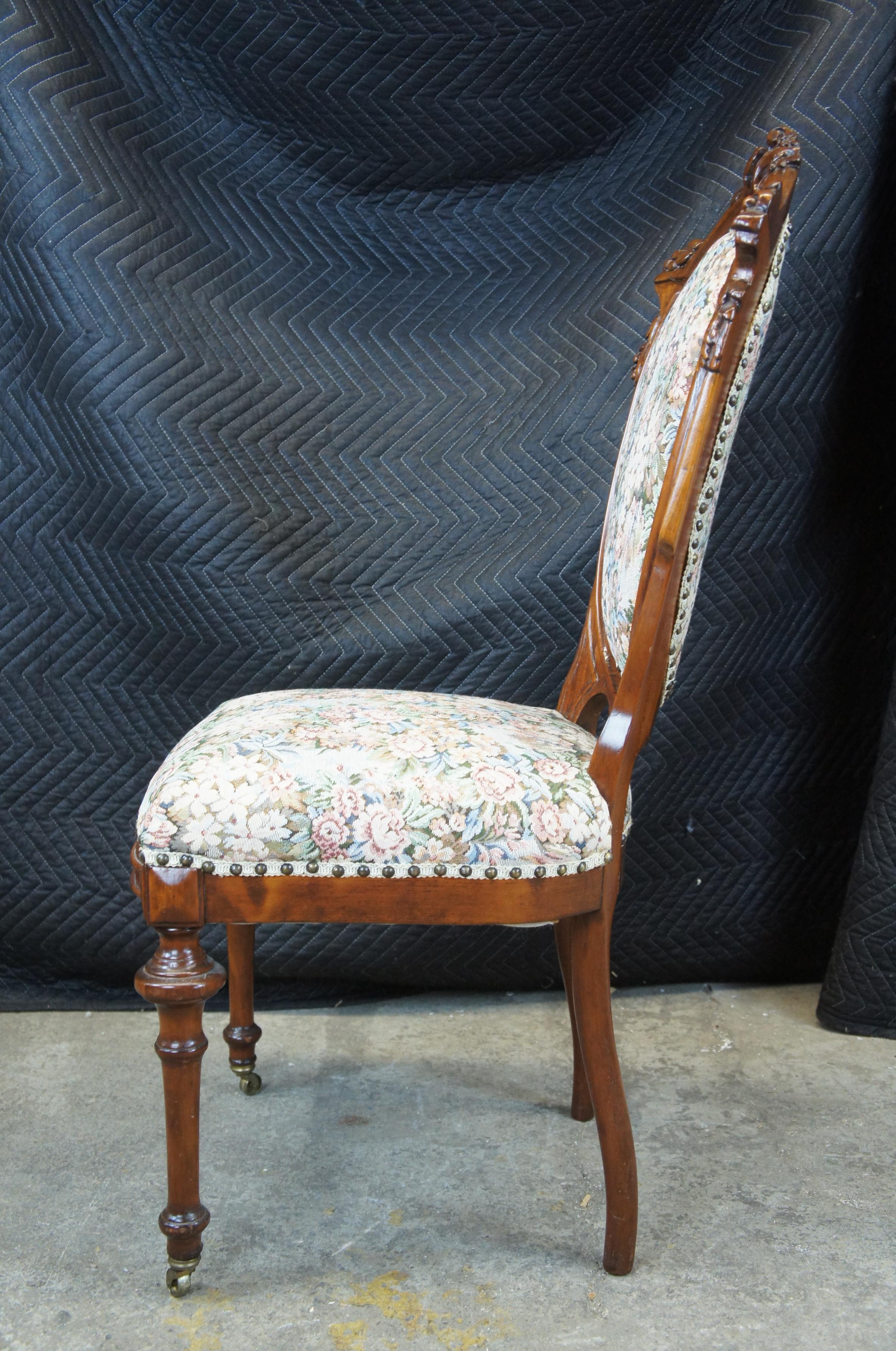 Antique Victorian Renaissance Revival Walnut Needlepoint Parlor Dining Chair In Good Condition In Dayton, OH