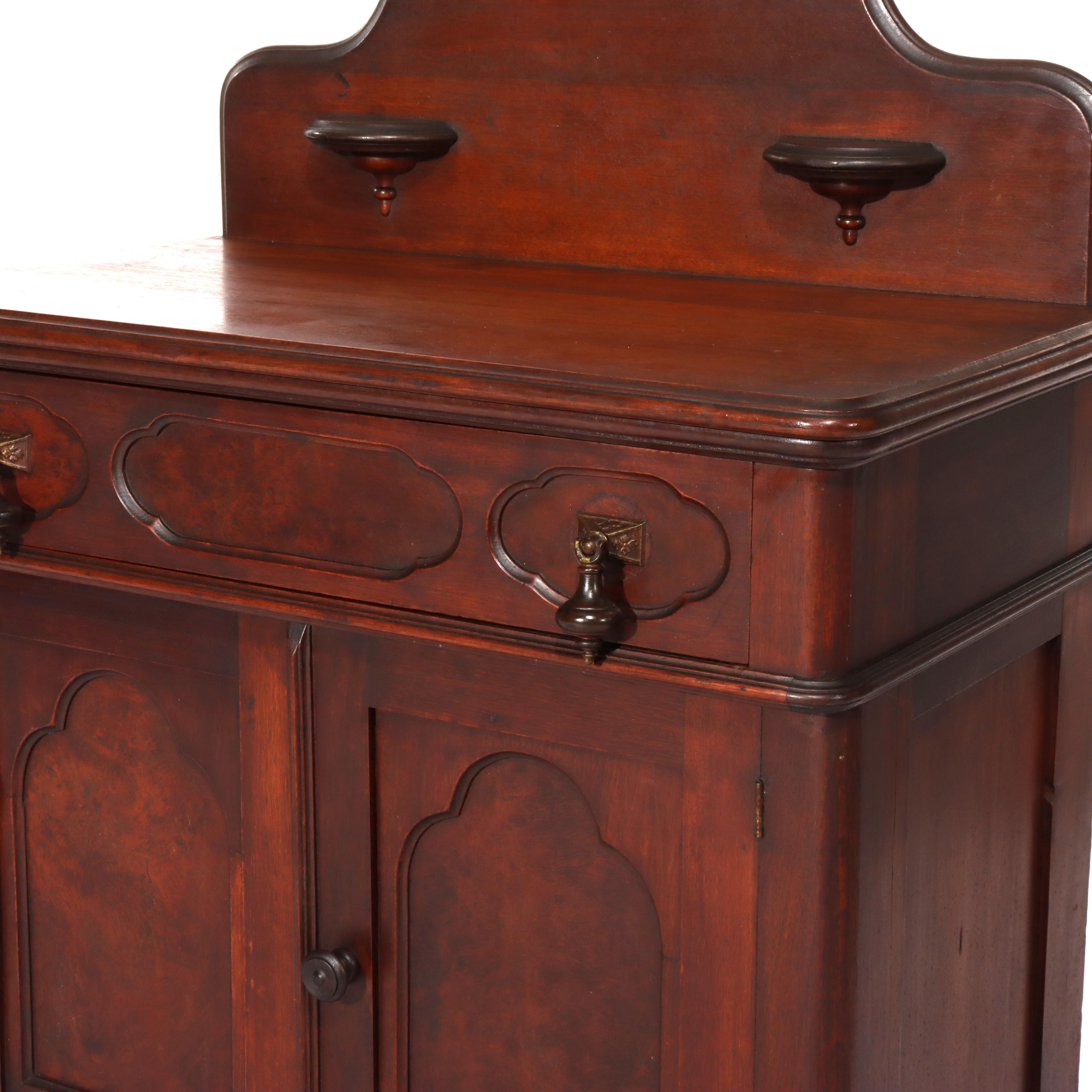 Ancien lavabo en noyer de style victorien renaissance c1880 Bon état - En vente à Big Flats, NY