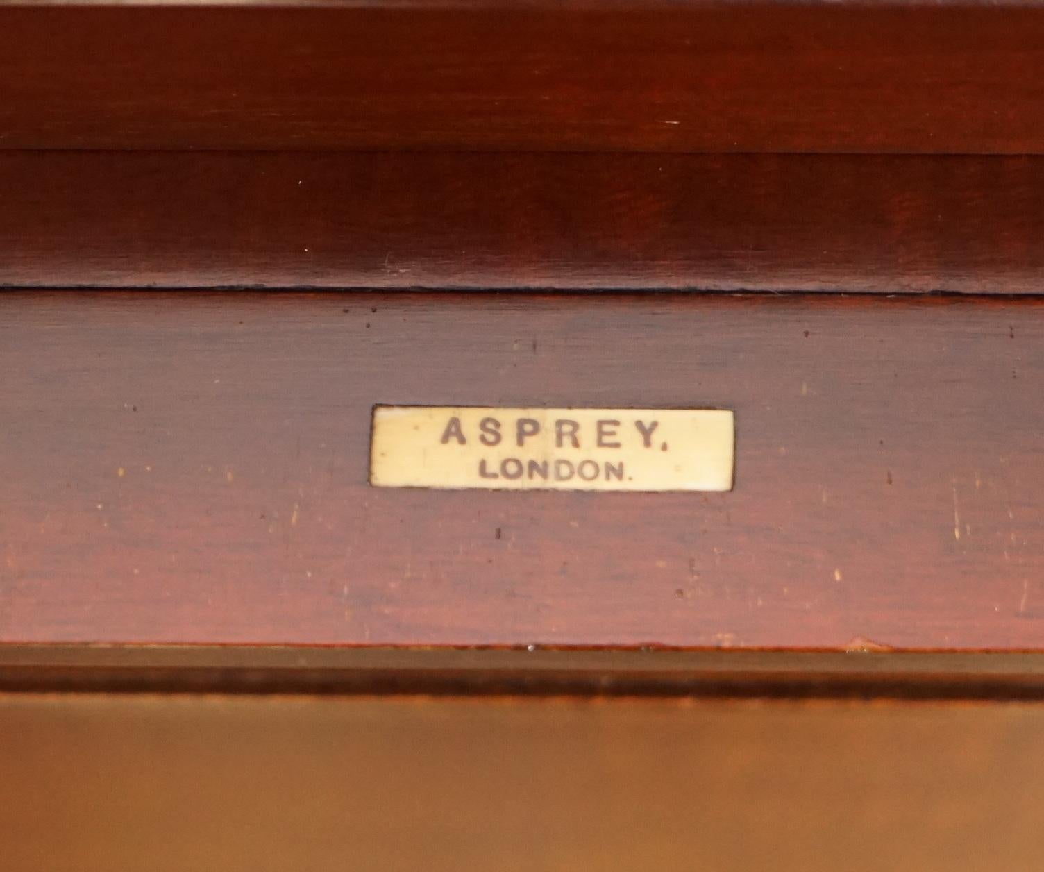 Ancienne table à boissons victorienne restaurée à griffes et boules Asprey's London Elevette en vente 11