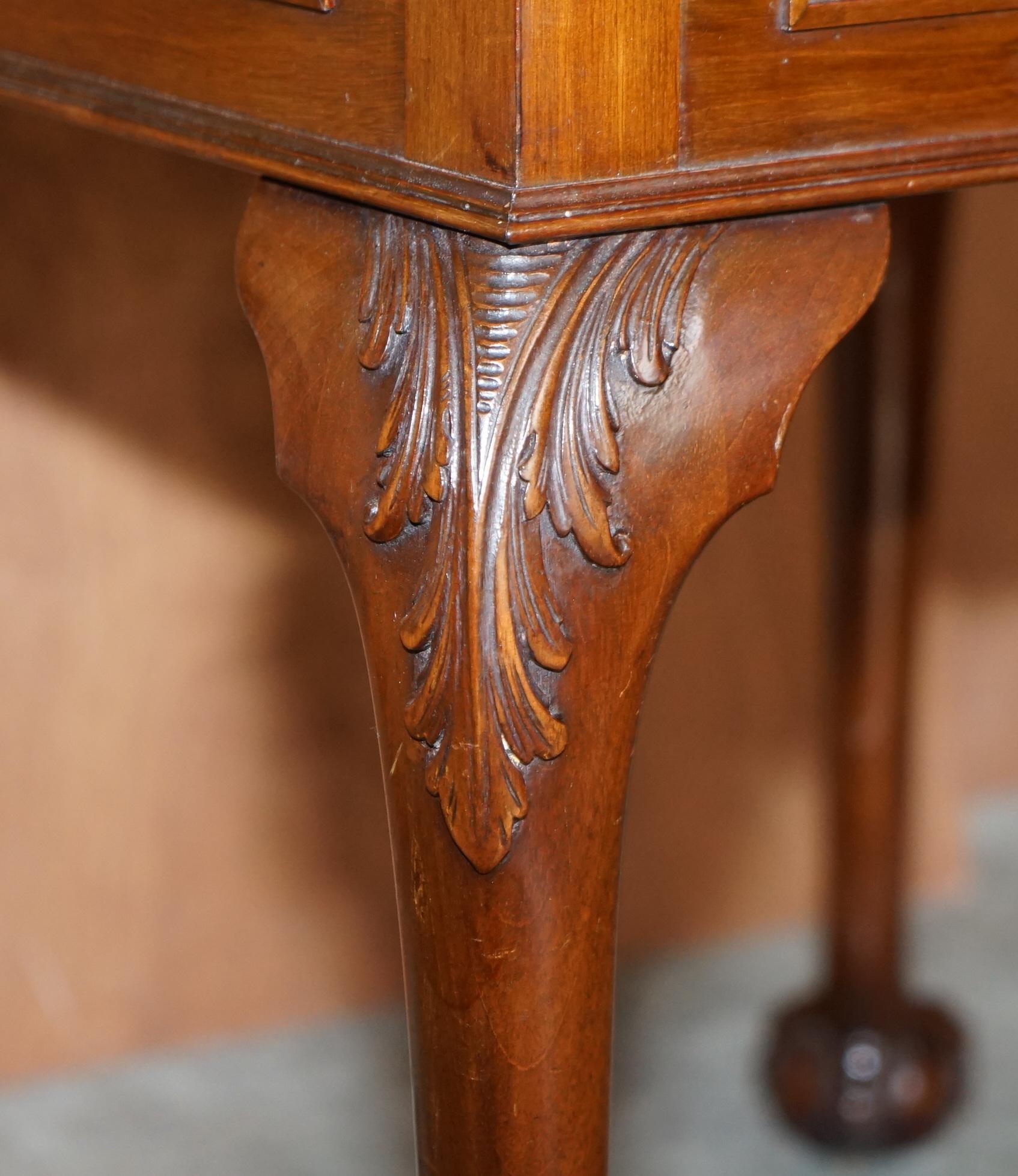 XIXe siècle Ancienne table à boissons victorienne restaurée à griffes et boules Asprey's London Elevette en vente