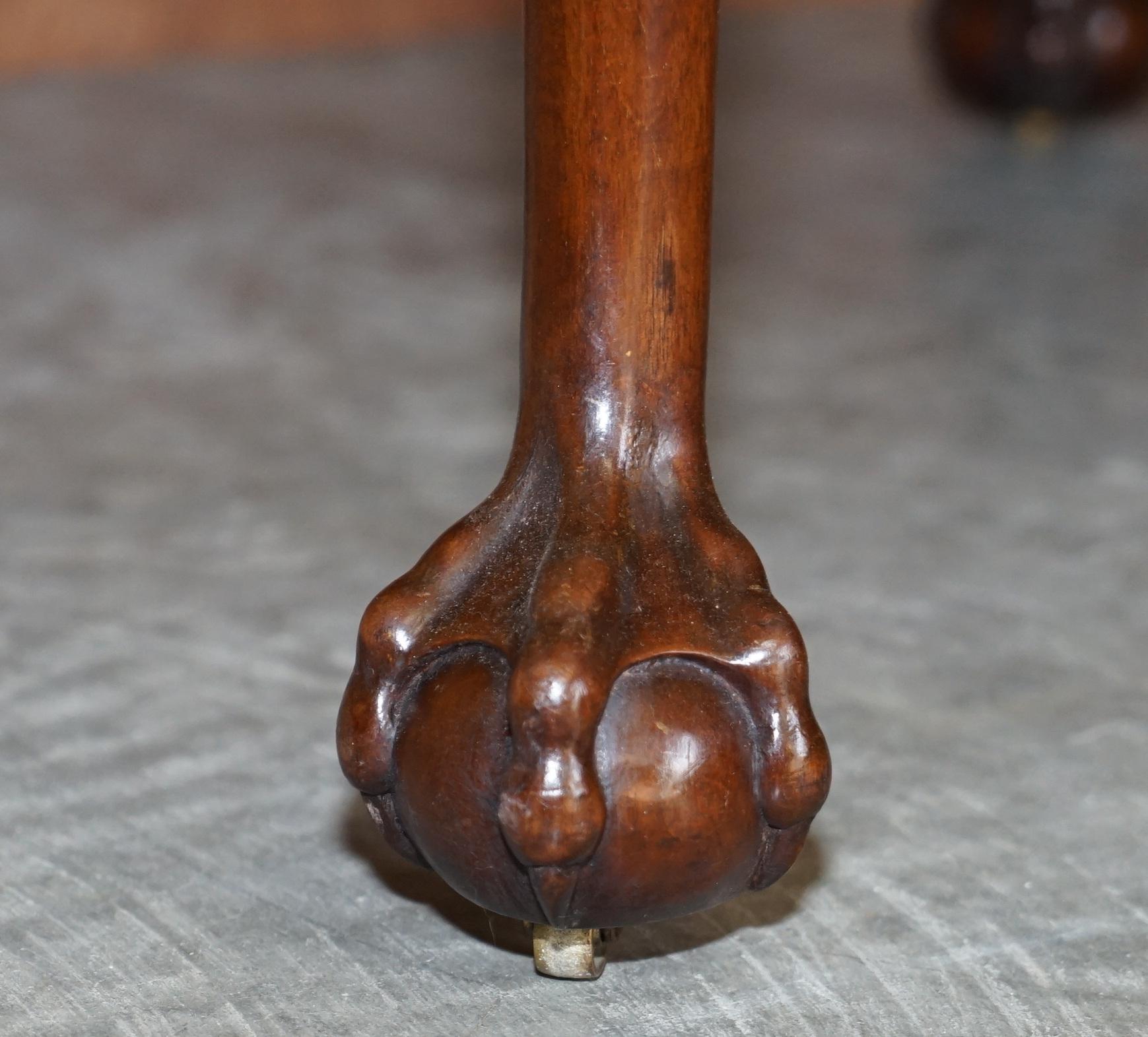 Bois de feuillus Ancienne table à boissons victorienne restaurée à griffes et boules Asprey's London Elevette en vente