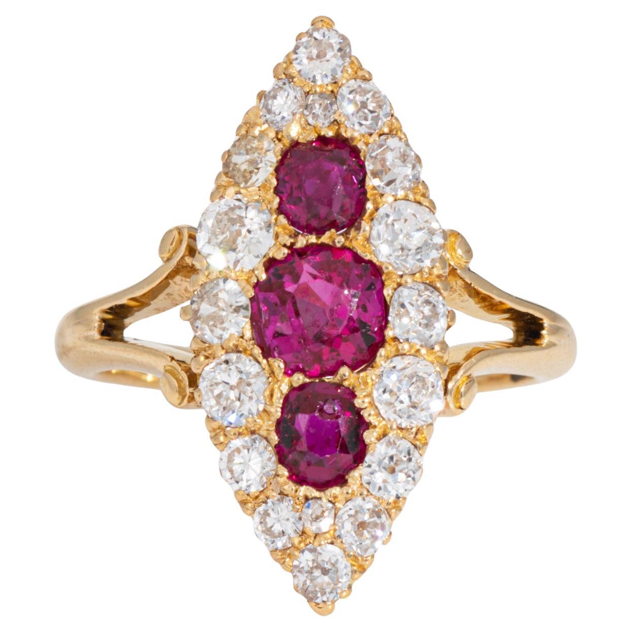 Bague victorienne ancienne Navette en or jaune 18 carats avec diamants de Birmanie, taille 6