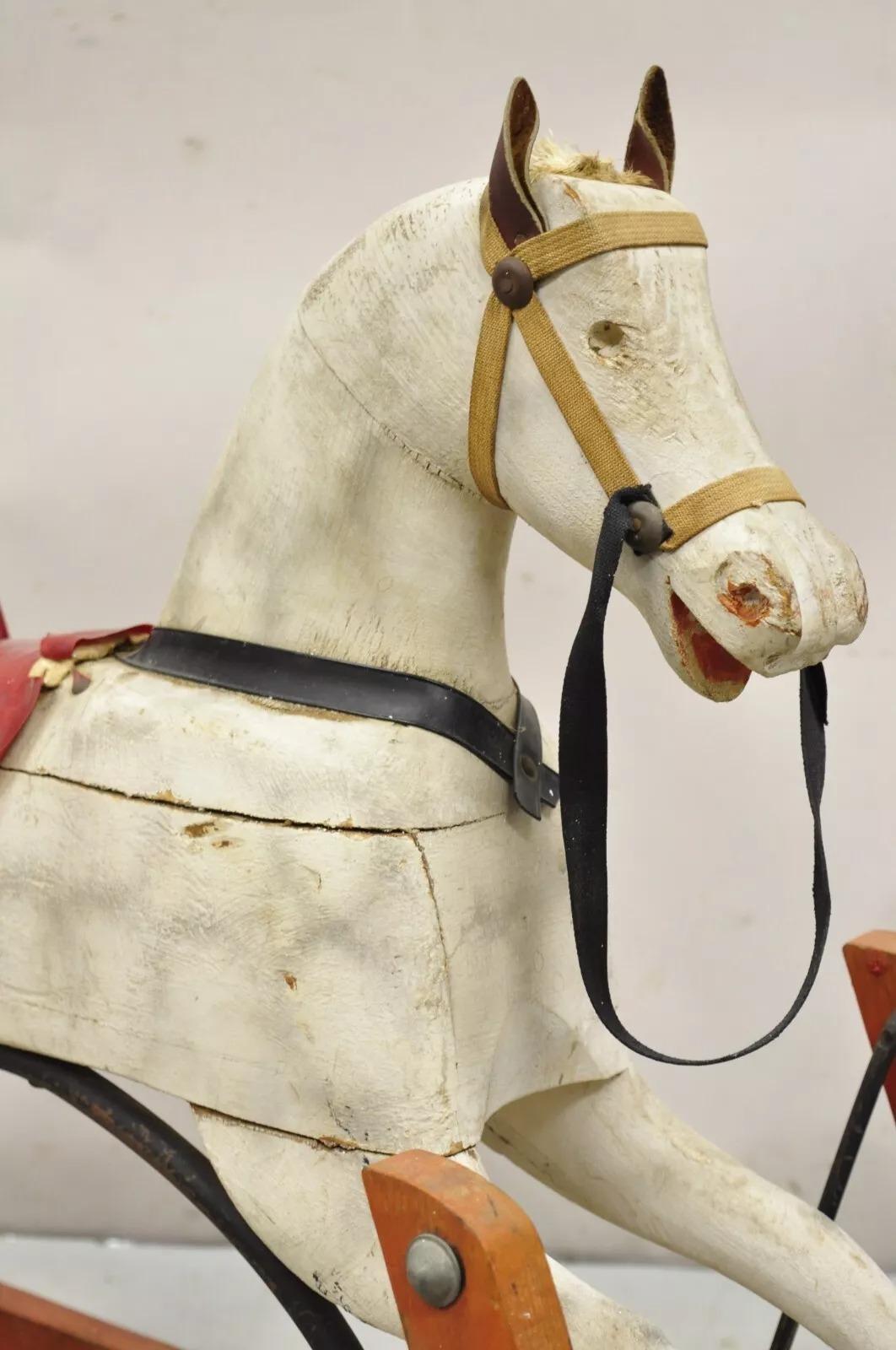 Antiguo caballito balancín victoriano Juguete para niños Madera tallada Blanco Rojo Pintado Victoriano en venta