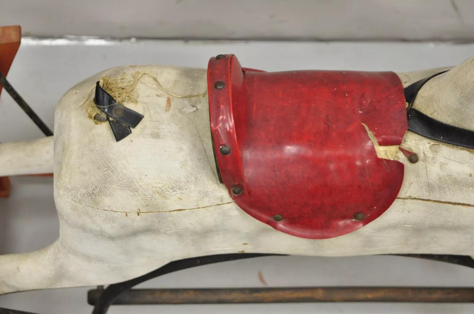 Antiguo caballito balancín victoriano Juguete para niños Madera tallada Blanco Rojo Pintado en venta 1