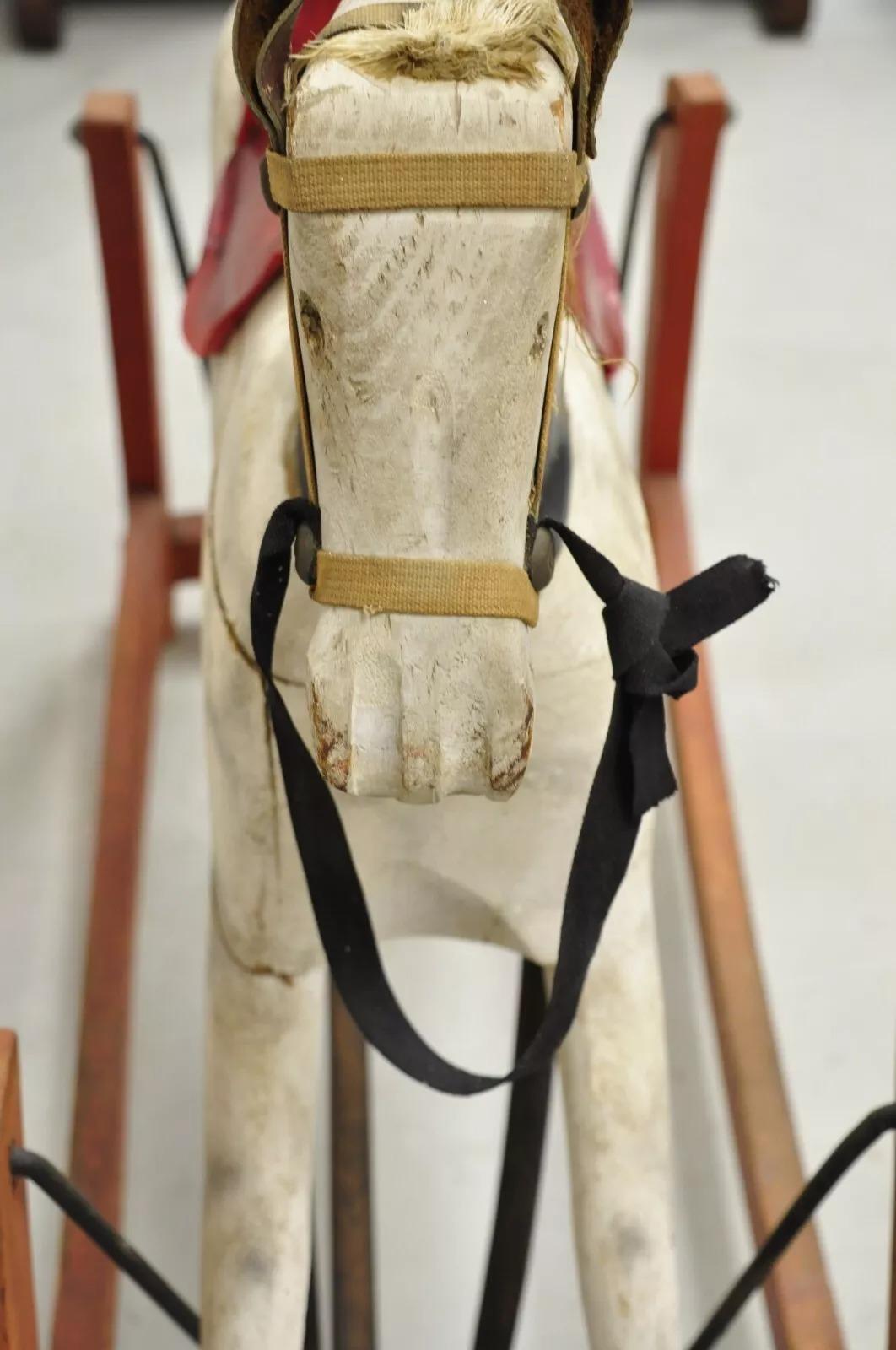 Antiguo caballito balancín victoriano Juguete para niños Madera tallada Blanco Rojo Pintado en venta 3