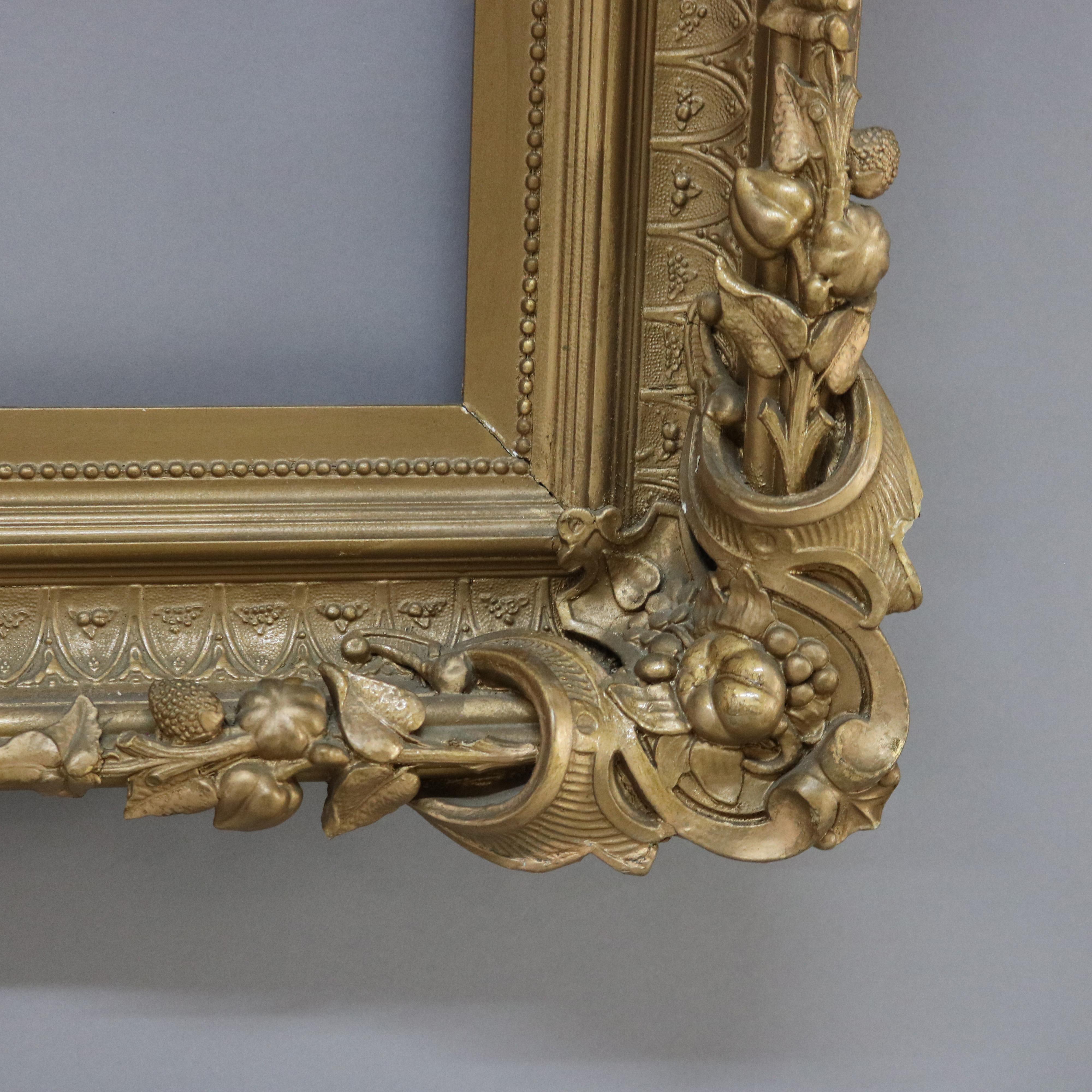 XIXe siècle Ancien cadre victorien rococo en bois sculpté et doré C1880 en vente
