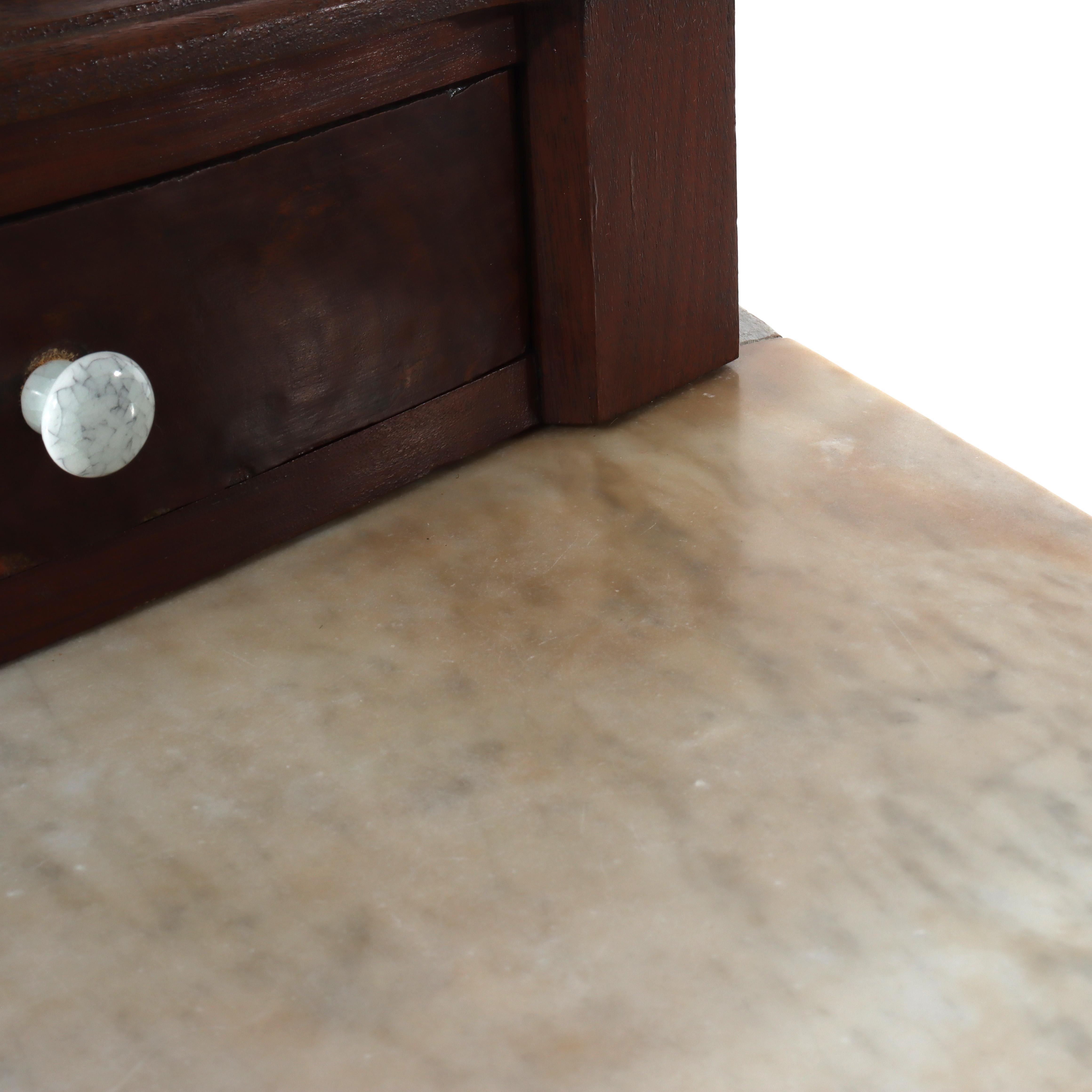 Ancienne commode victorienne rococo en noyer sculpté avec miroir c1890 en vente 14