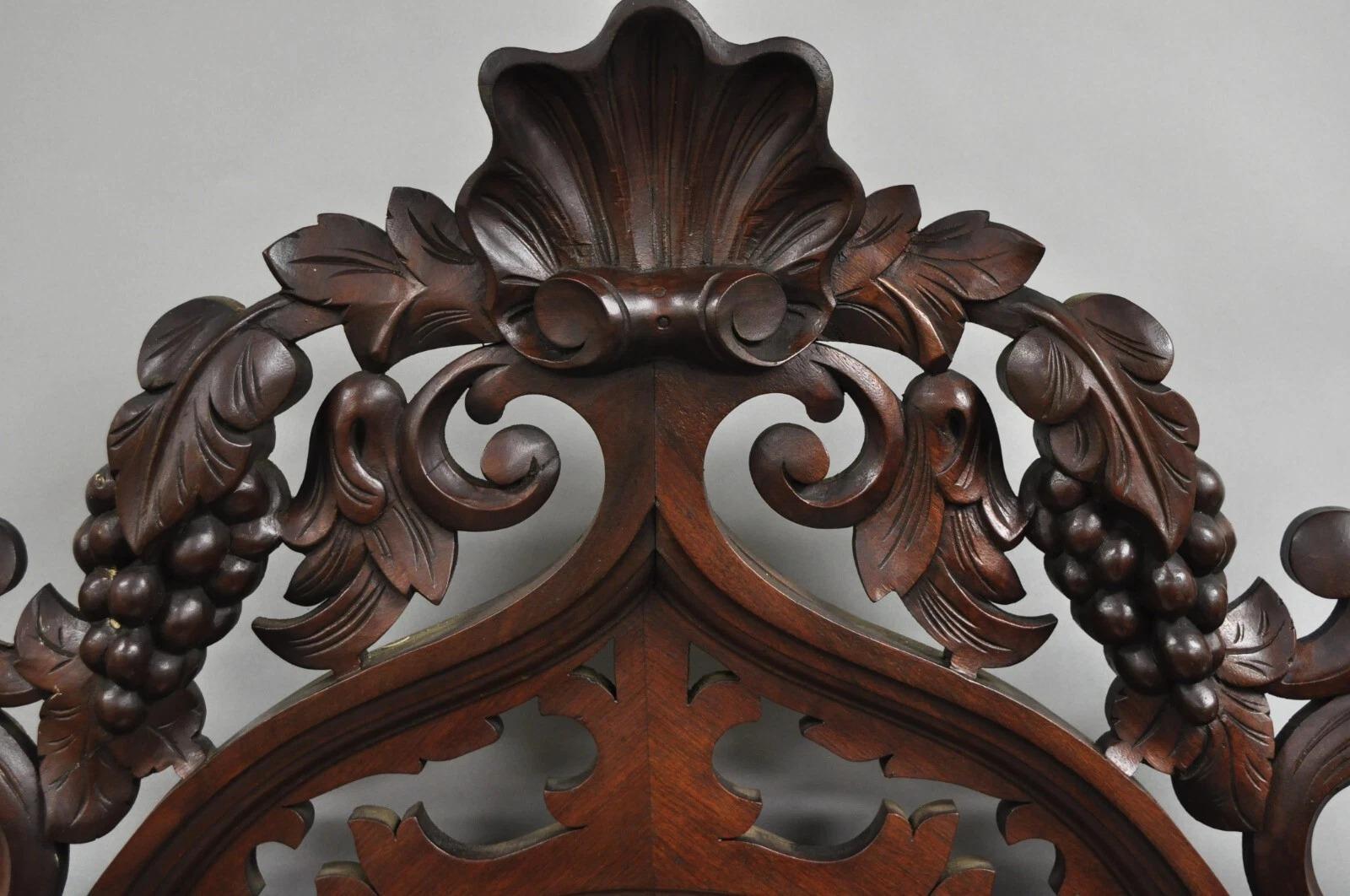Antique Victorian Rococo Grapevine Carved Walnut Etagere Curio Shelf w/ Mirror In Good Condition For Sale In Philadelphia, PA