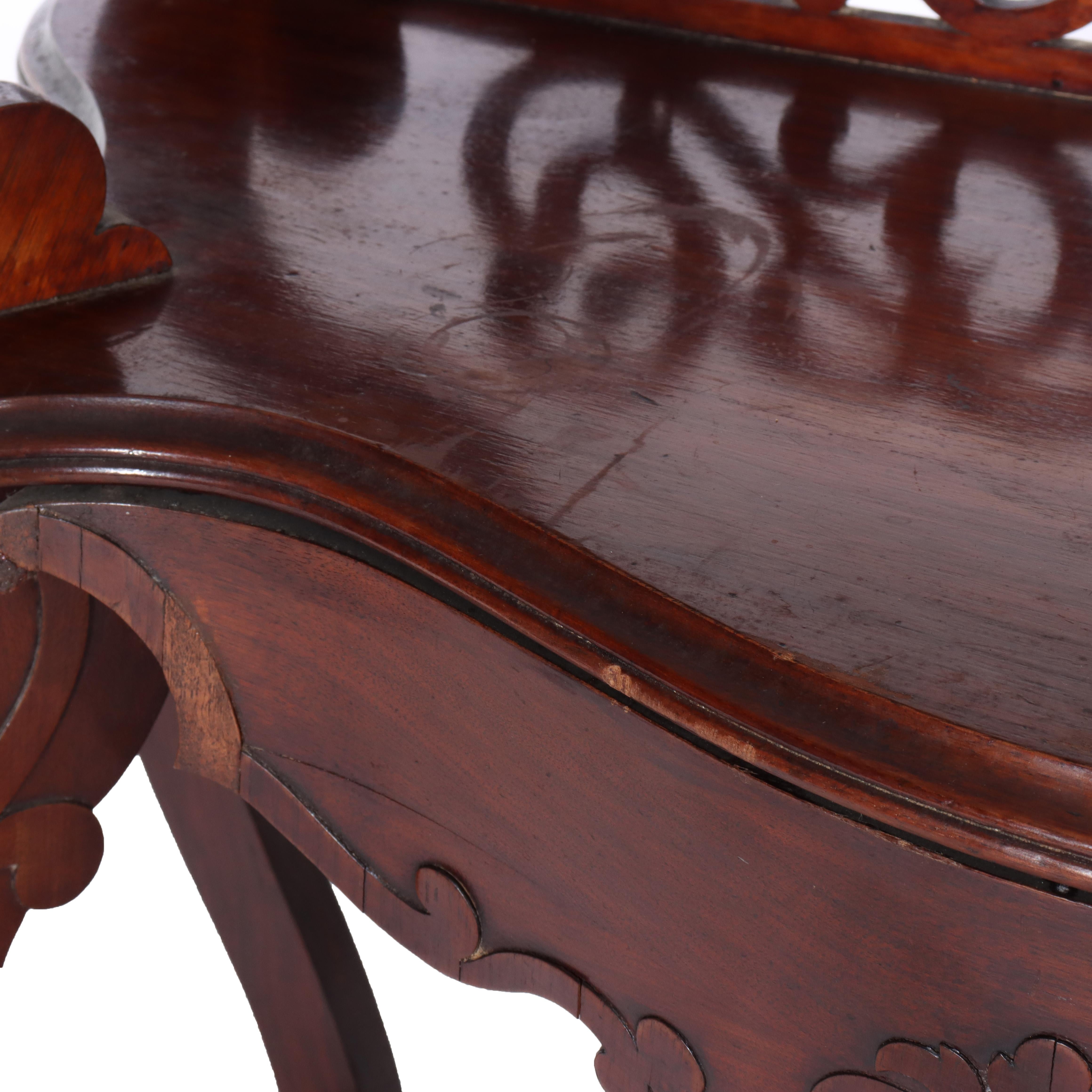 Rococò Antica credenza rococò vittoriana in legno di noce C1880 in vendita