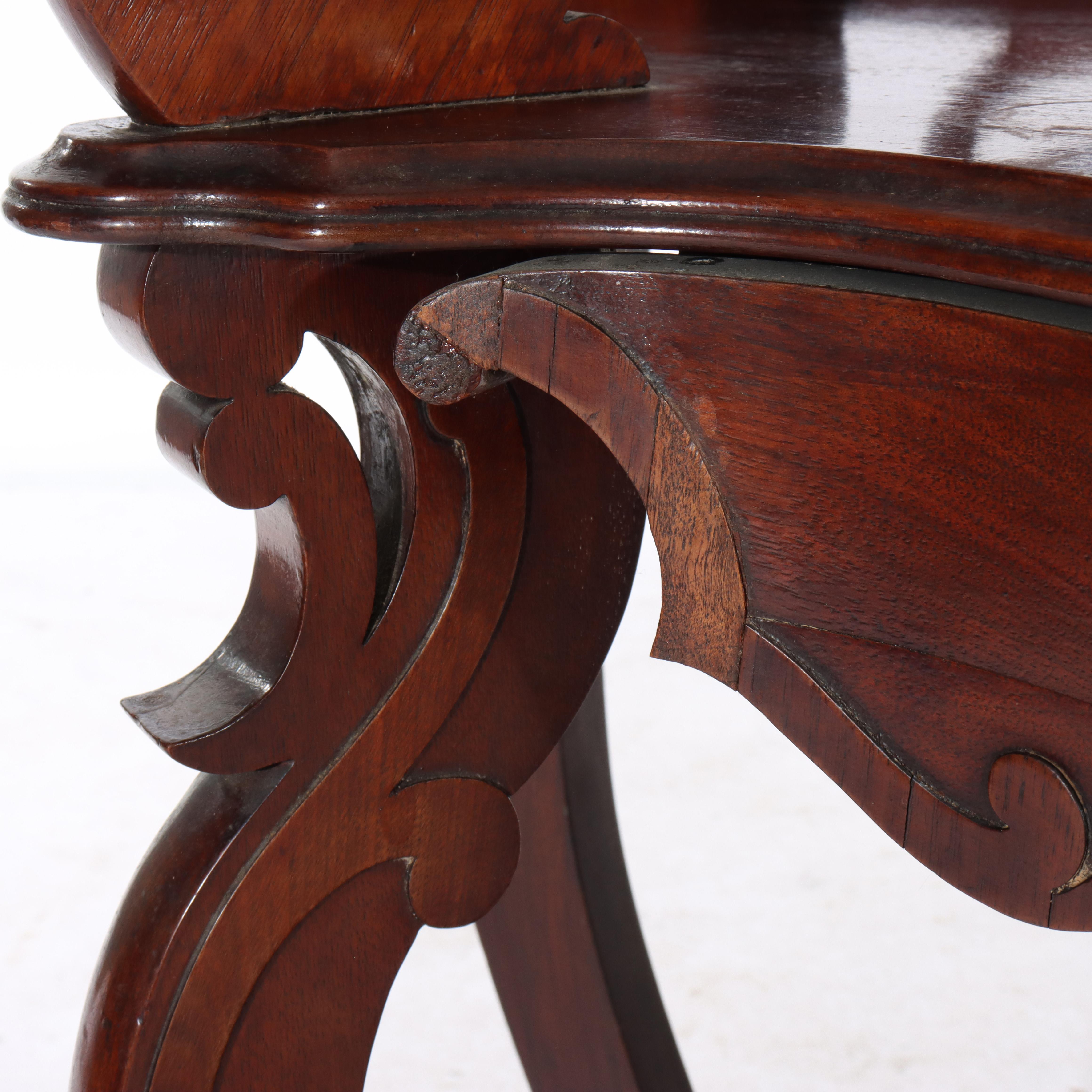 Antica credenza rococò vittoriana in legno di noce C1880 In condizioni buone in vendita a Big Flats, NY