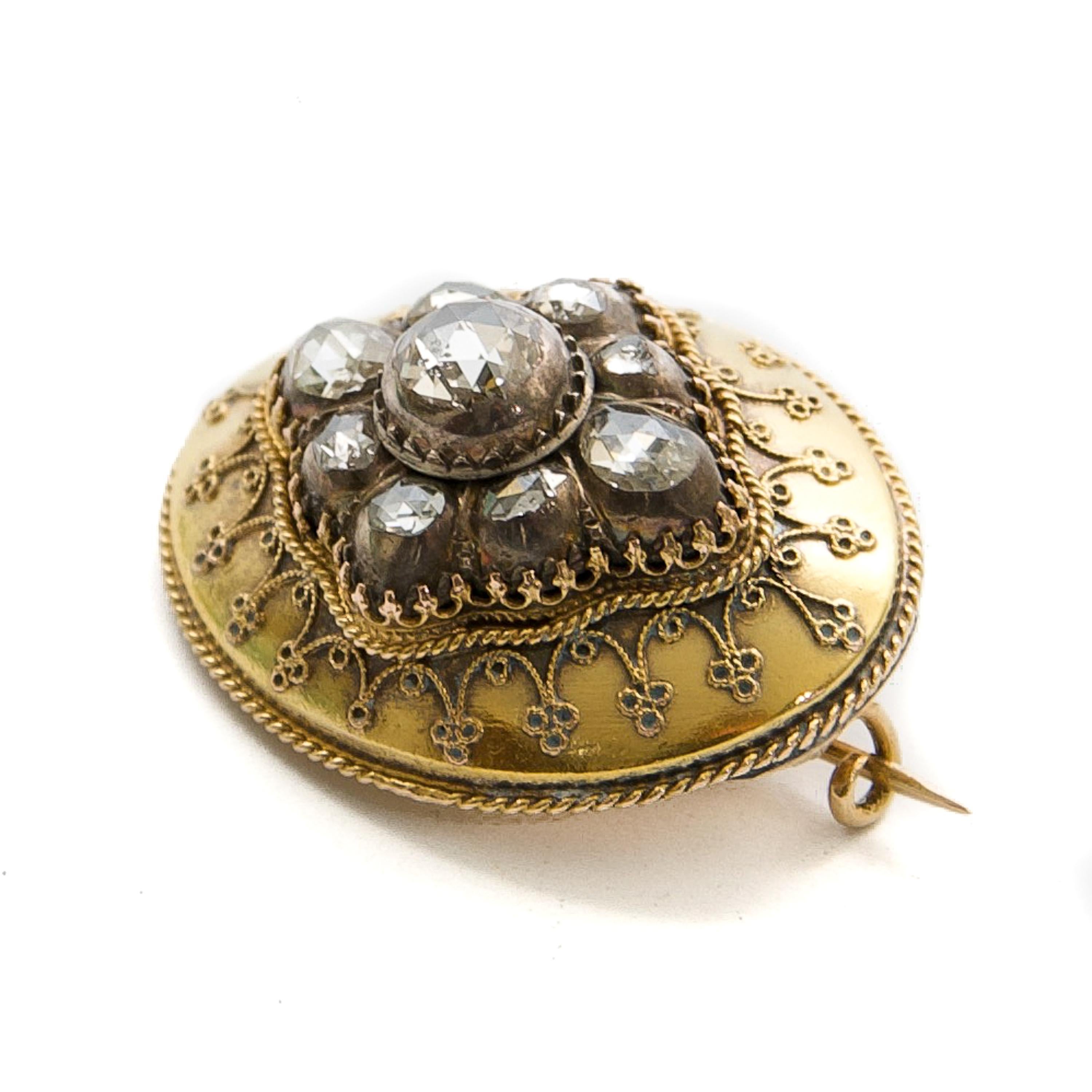 Antike viktorianische Brosche aus 14 Karat Gold mit Diamanten im Rosenschliff im Zustand „Gut“ im Angebot in Rotterdam, NL