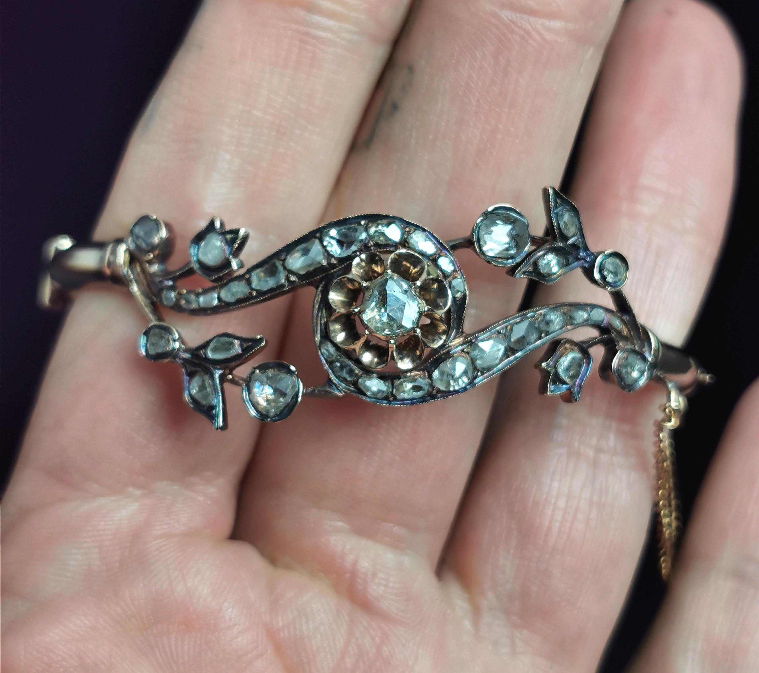 Antiker viktorianischer Diamantarmreif im Rosenschliff, 18 Karat Gold, geblümt  im Angebot 1