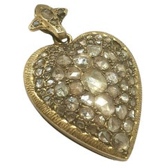 Pendentif médaillon victorien ancien en forme de cœur en or et diamants taille rose