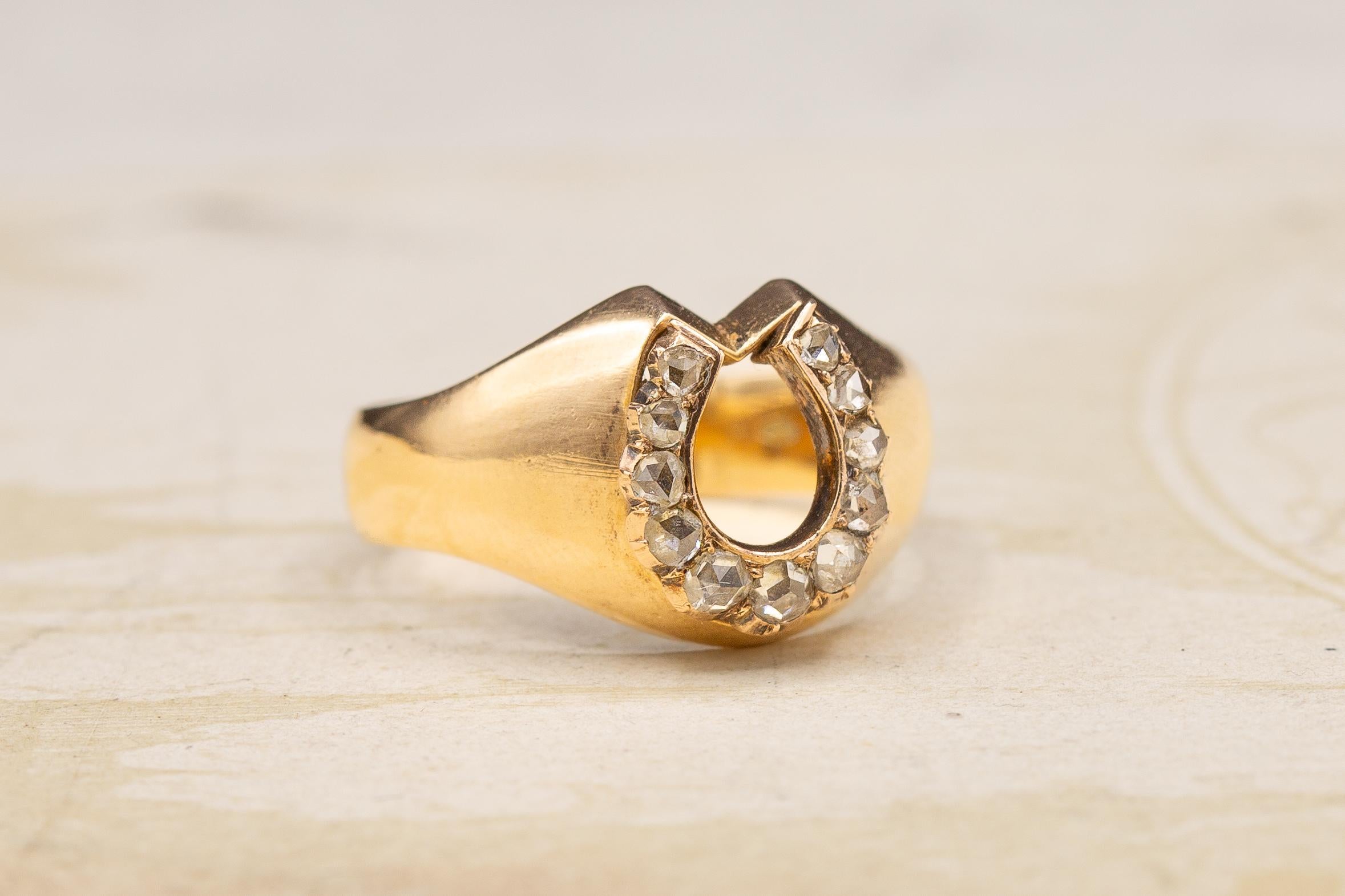Antique Victorian Rose Cut Diamond Lucky Fortune Horseshoe Ladies Signet Ring  In Good Condition For Sale In London, GB