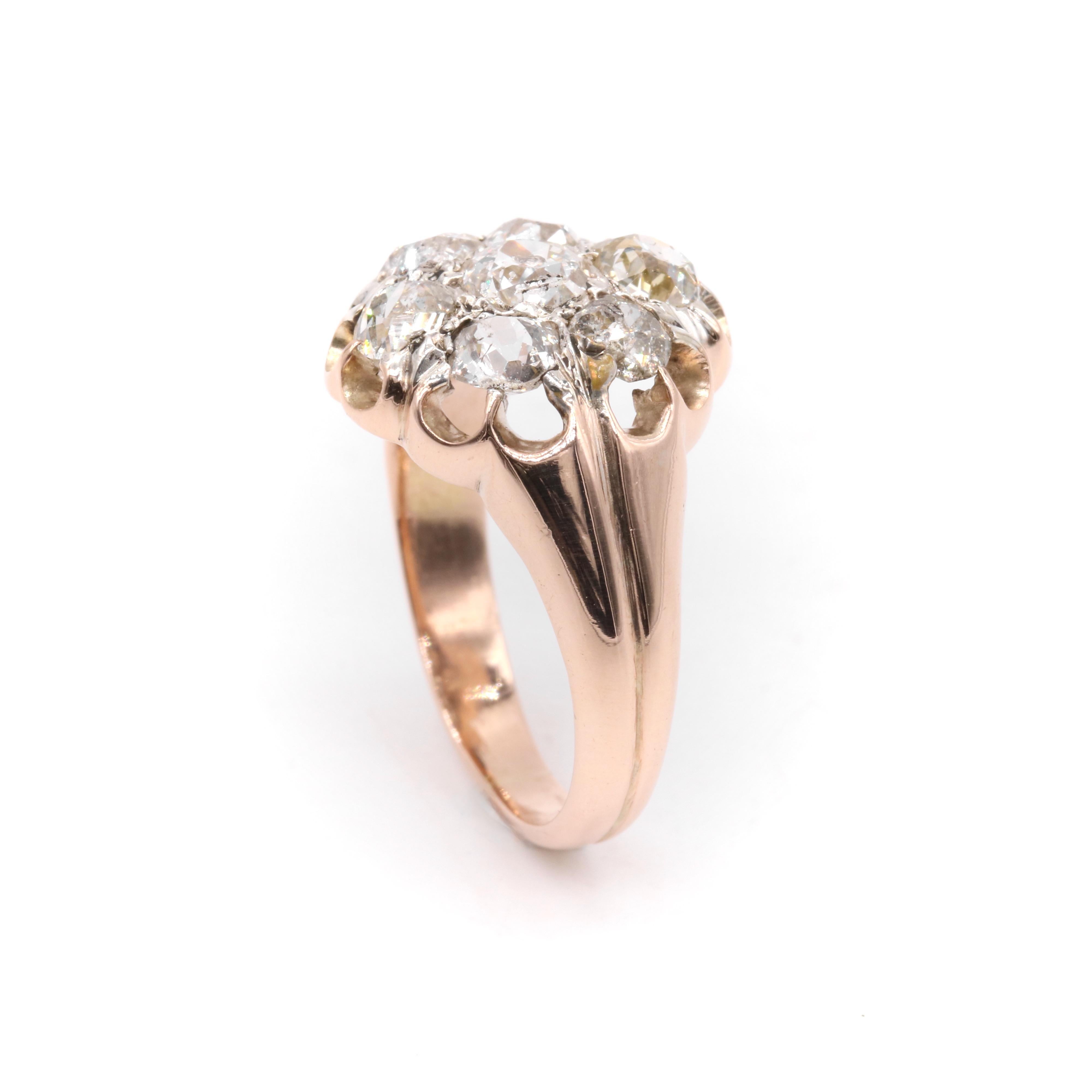 Bague marguerite victorienne ancienne en or rose 2,06 carats avec diamants taille vieille mine en vente 2