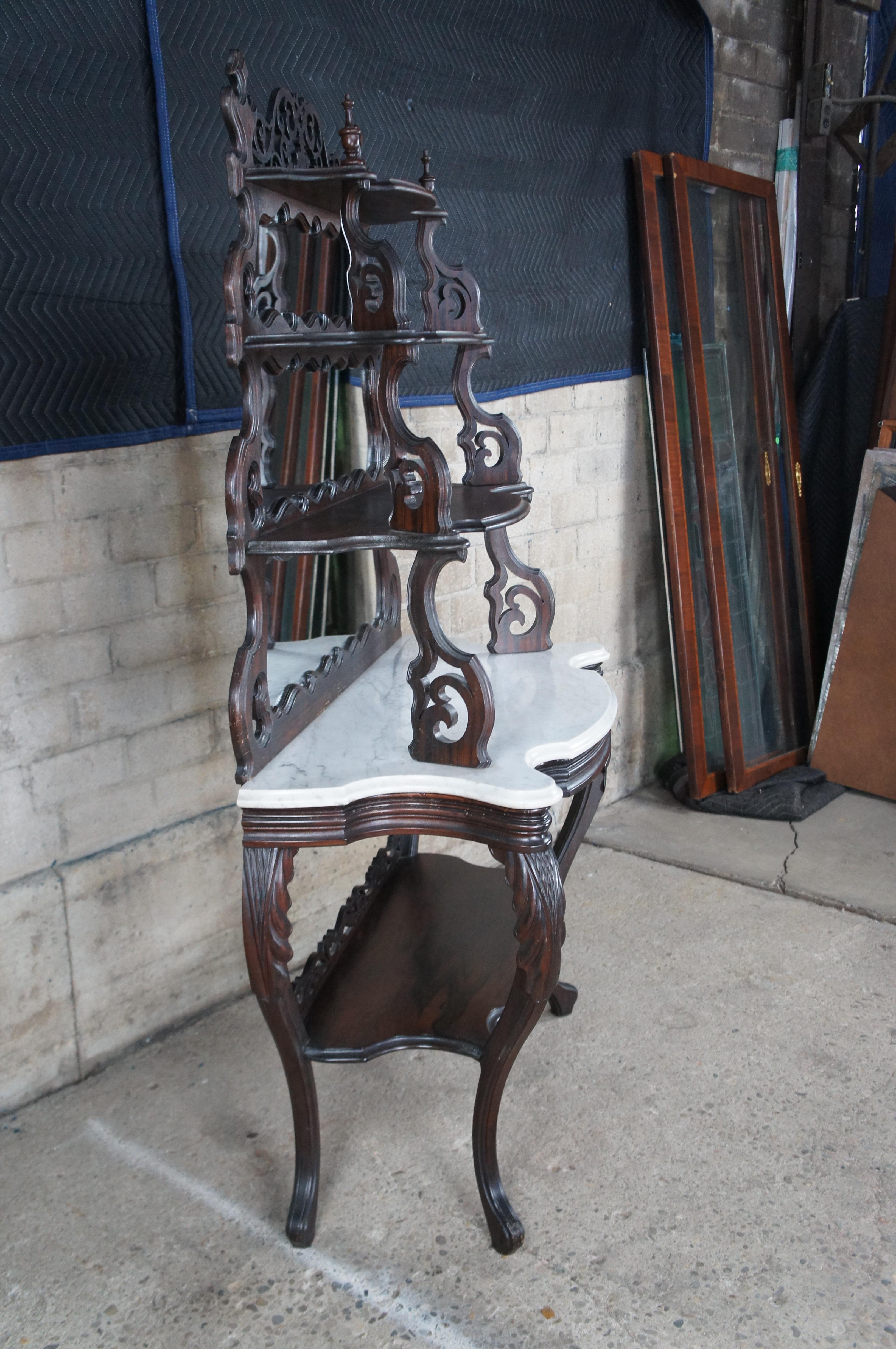 Étagère à étages rocococo victorienne ancienne en bois de rose et marbre de 68 pouces en vente 3