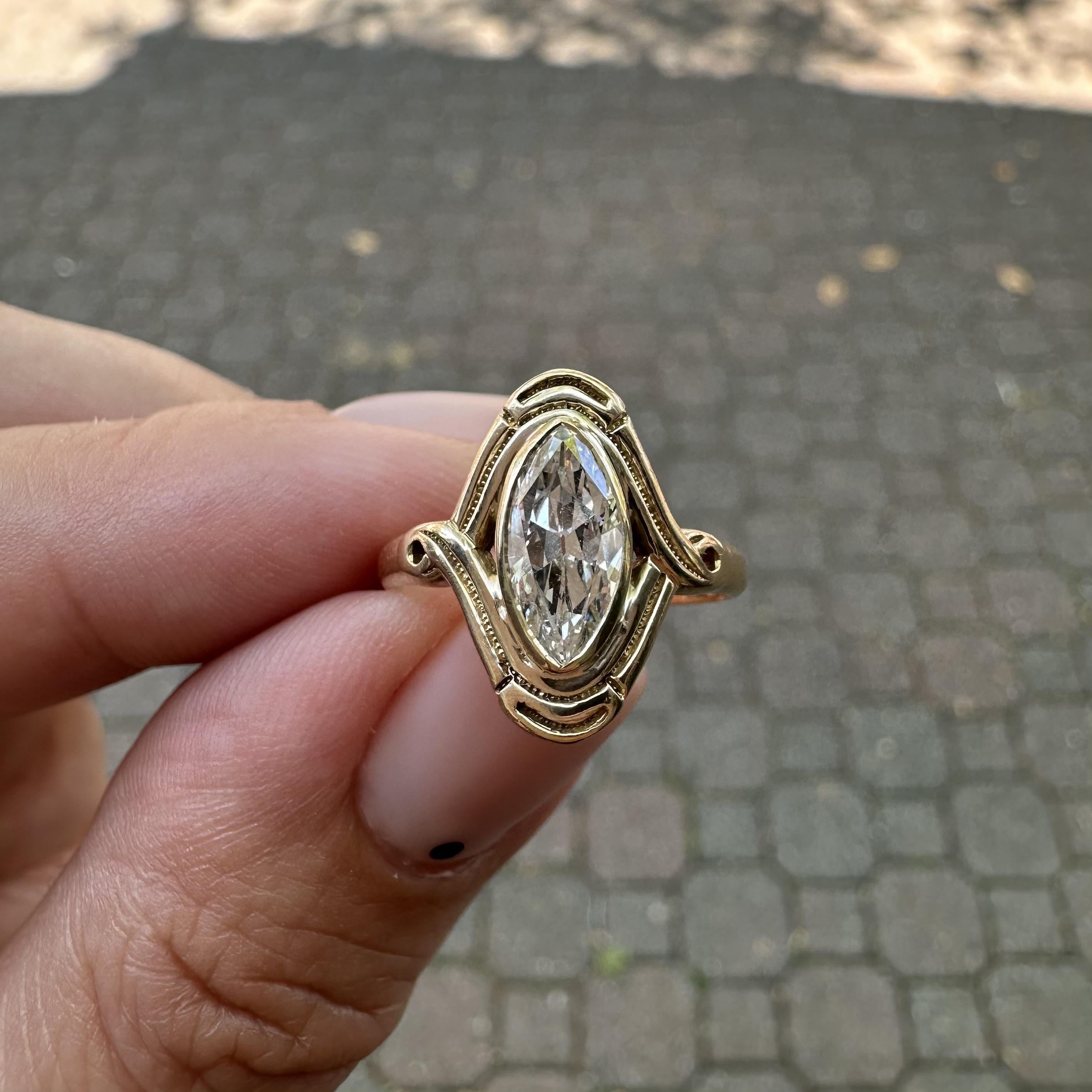 Anillo solitario con bisel de diamantes marquesa antiguos de oro rosa victoriano GIA .97ct en venta 5