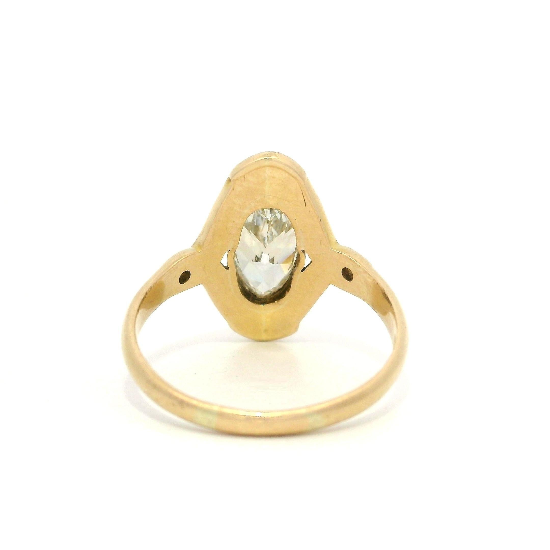 Anillo solitario con bisel de diamantes marquesa antiguos de oro rosa victoriano GIA .97ct en venta 1