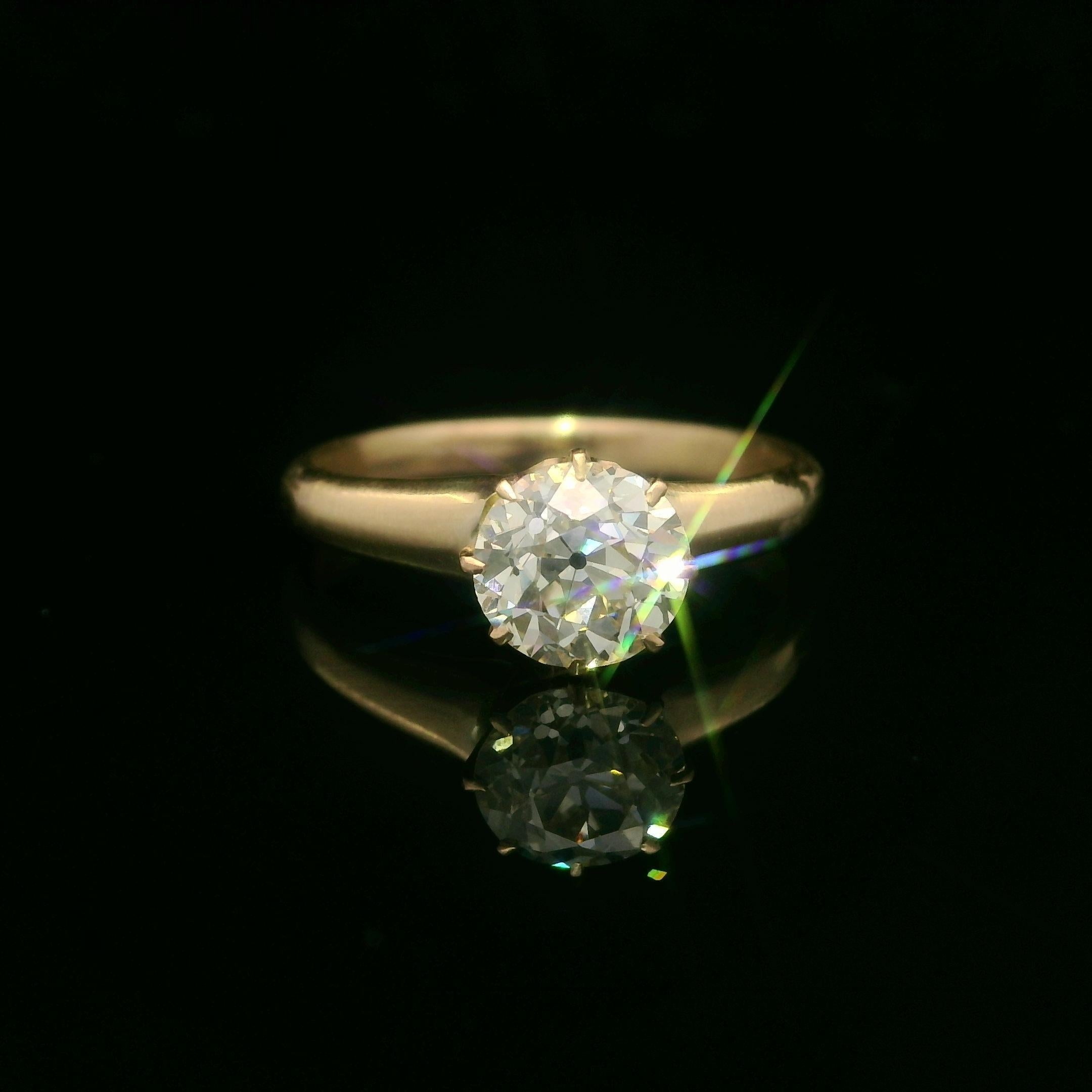 Antiguo Anillo de Compromiso Victoriano de Oro Amarillo Rosado con Solitario de Diamante Antiguo de 0,85 ct Talla antigua en venta
