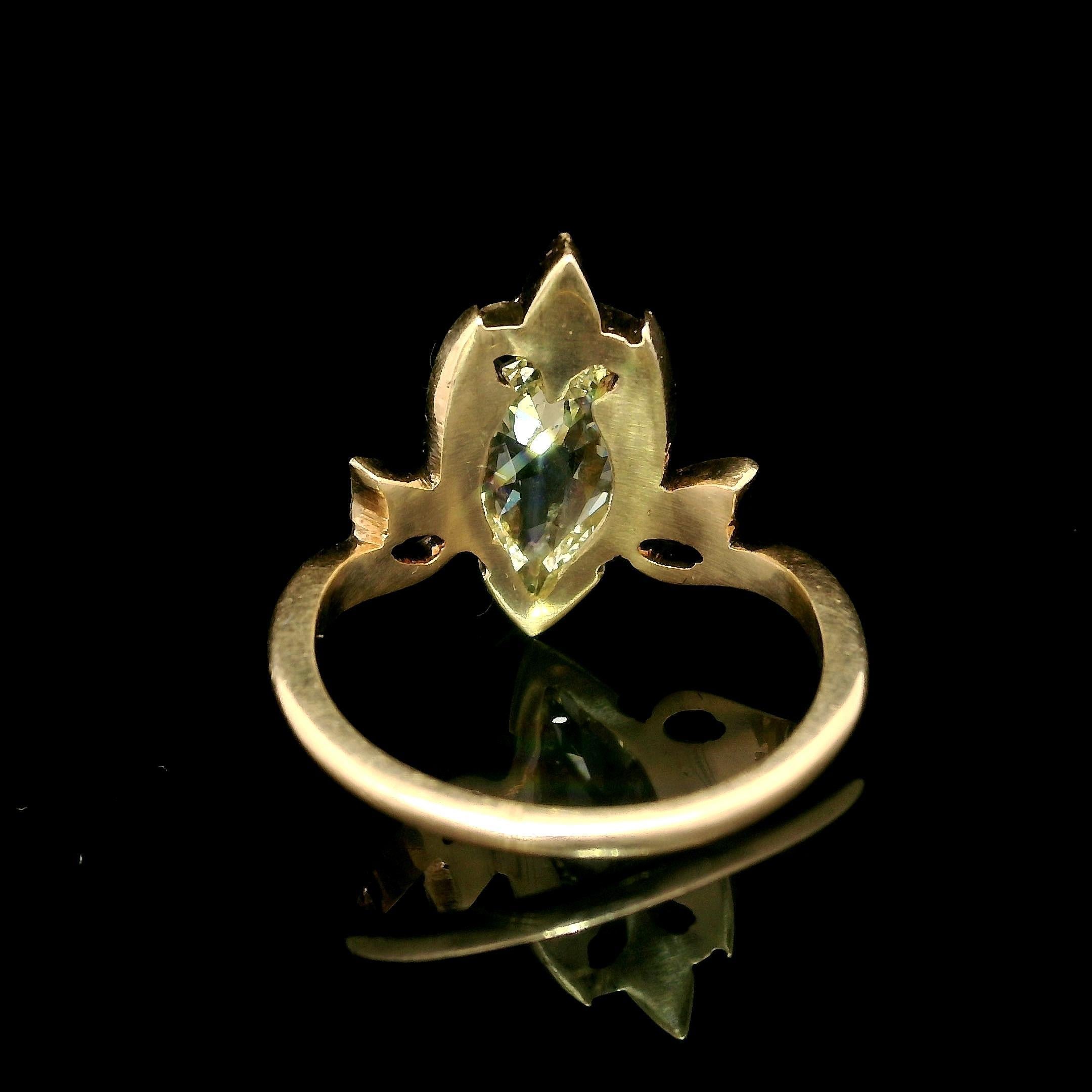 --Stein(e):--
(1) Natürlicher echter Diamant - alter Birnenschliff - Zinkenbesatz - sehr schöne Farbe in Person - Q/R Farbe - SI1 Reinheit - 1,31ct (genau - zertifiziert)
** Vollständige Informationen siehe unten unter 