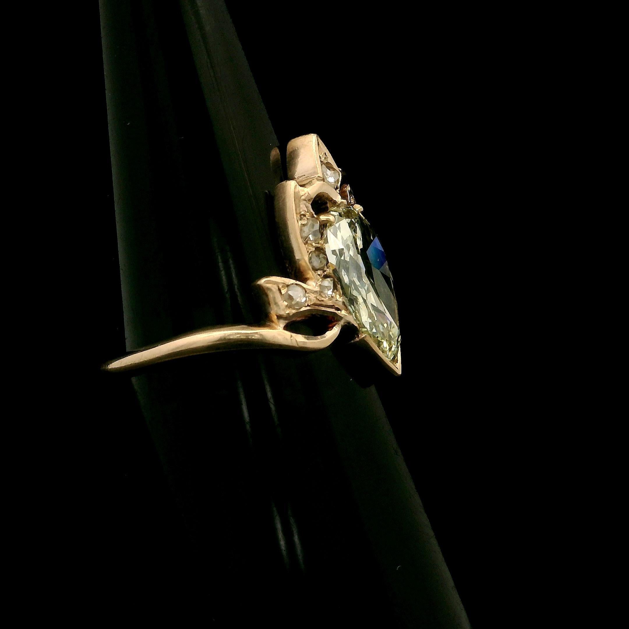 Antike viktorianische Rosy Yellow Gold GIA 1,31ct Old Pear Cut Diamond Tiara Ring (Tropfenschliff) im Angebot