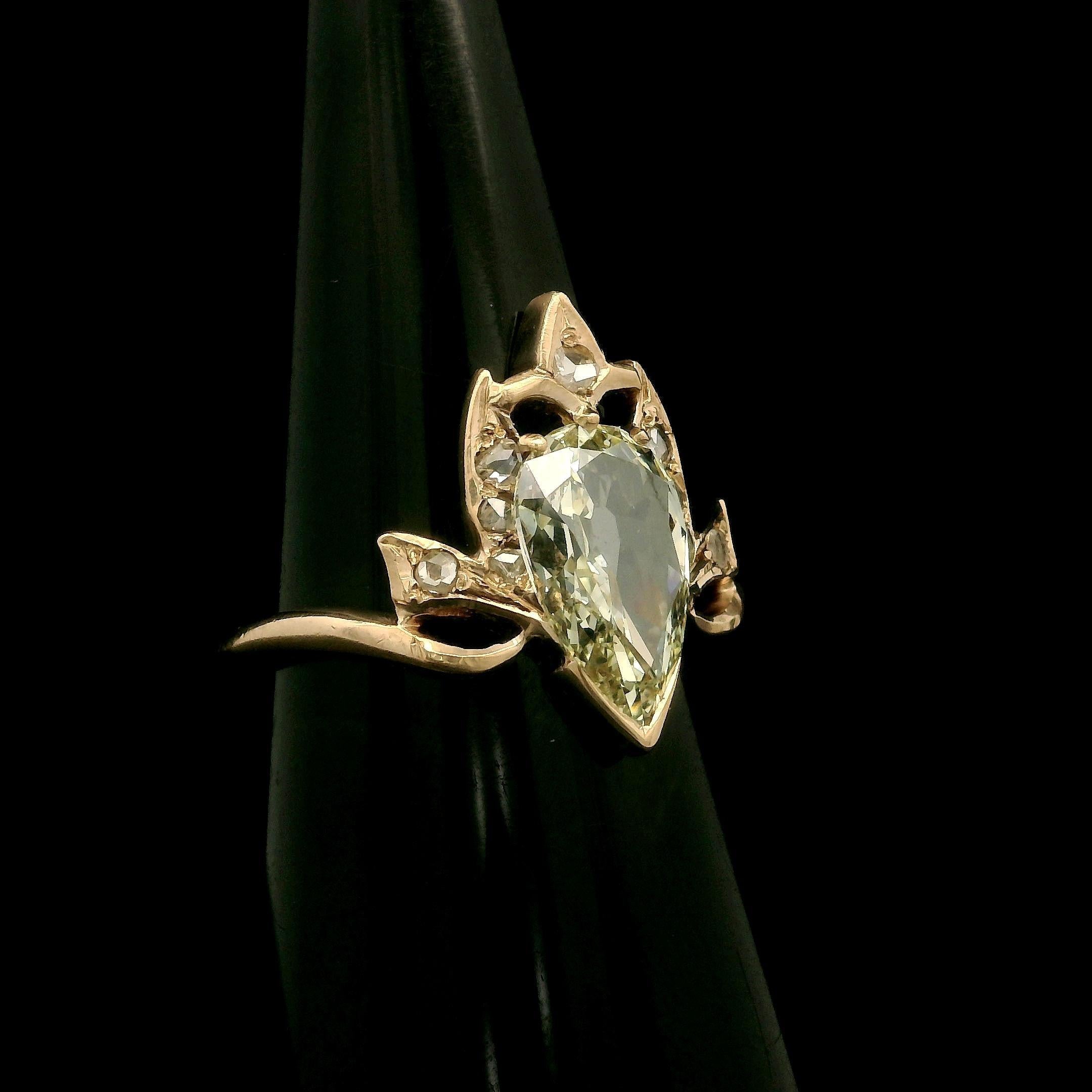 Antike viktorianische Rosy Yellow Gold GIA 1,31ct Old Pear Cut Diamond Tiara Ring im Angebot 1
