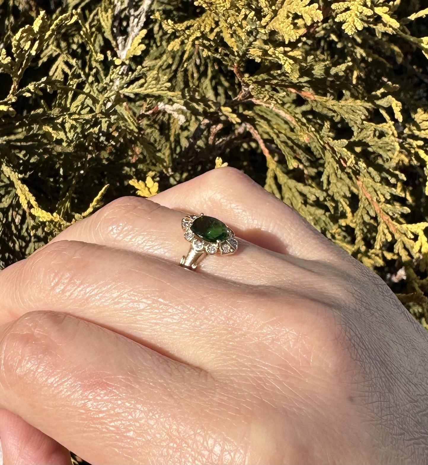 Antique Victorian Rosy Yellow Gold Green Tsavorite Garnet & Diamond Halo Ring For Sale 3