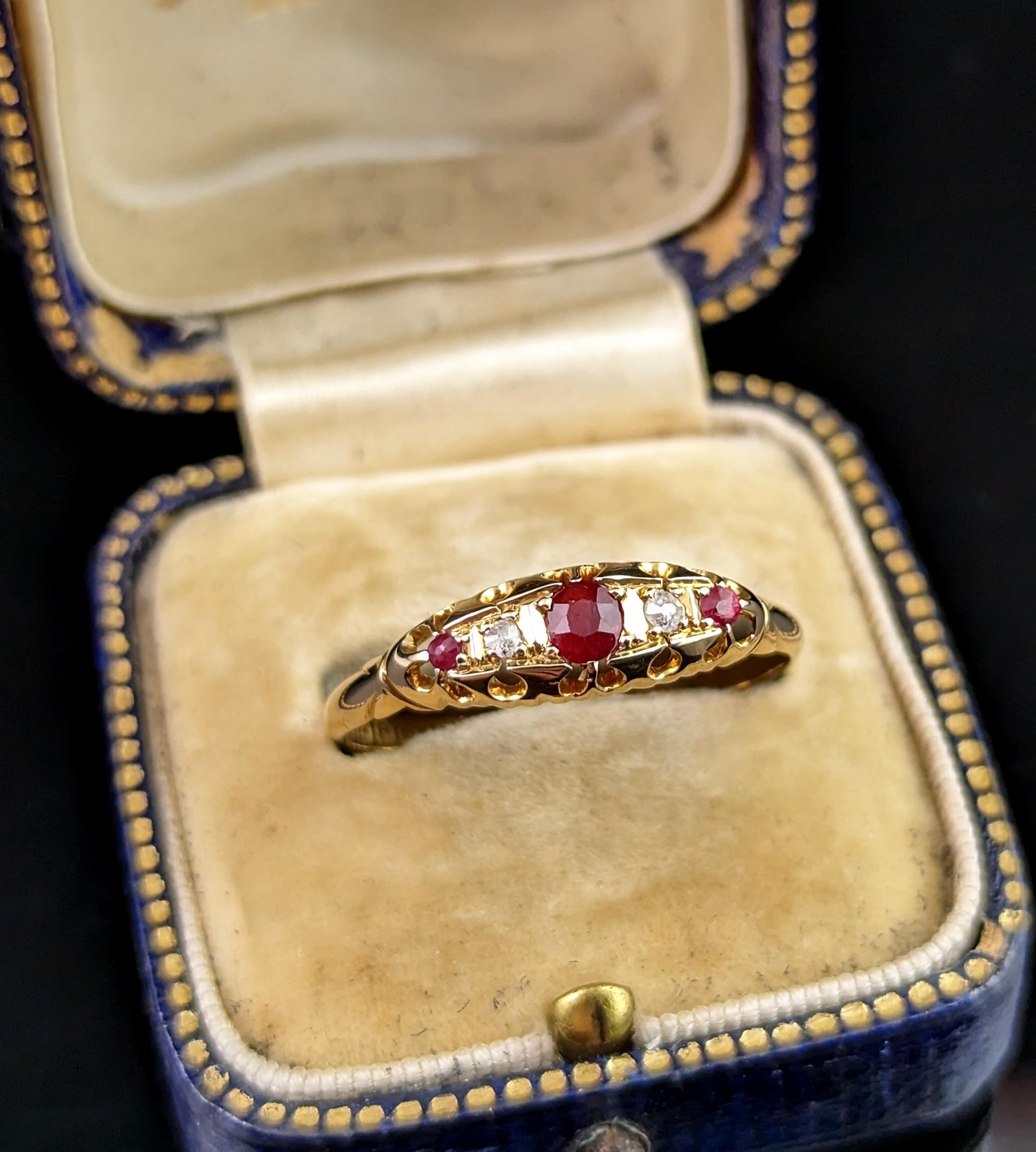 Antique Victorian Ruby and Diamond Ring, 18 Karat Yellow Gold 7