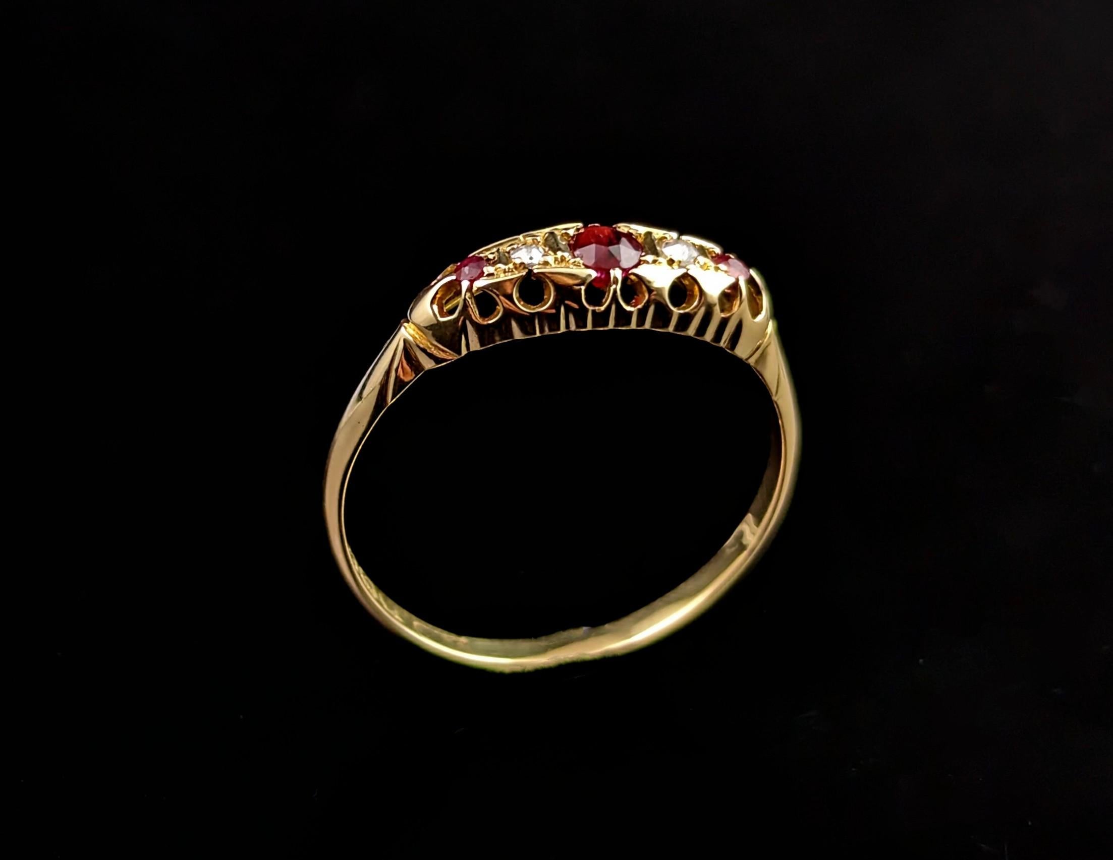 Antique Victorian Ruby and Diamond Ring, 18 Karat Yellow Gold 8