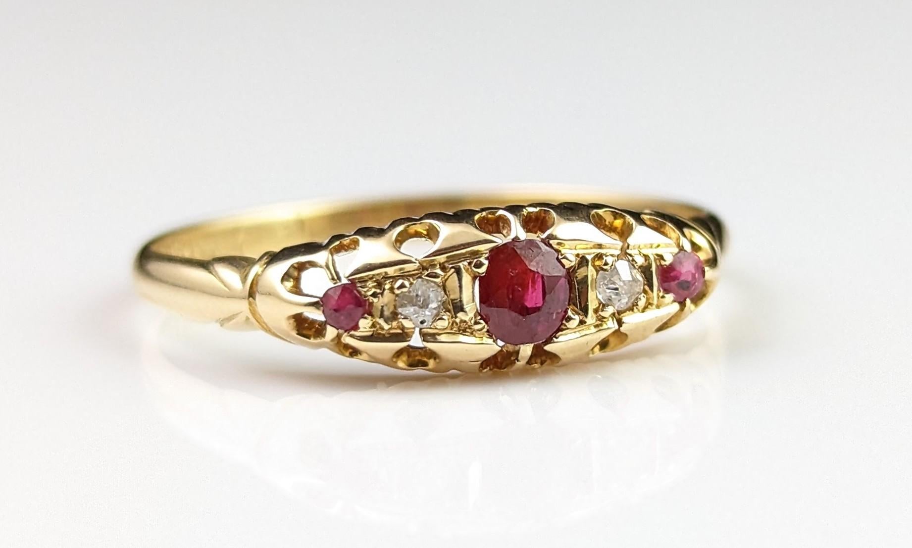 Antique Victorian Ruby and Diamond Ring, 18 Karat Yellow Gold 9