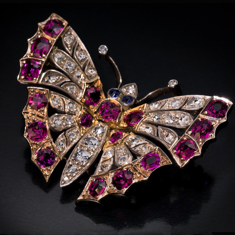 Antike viktorianische Schmetterlingsbrosche, Rubin Diamant Gold im Zustand „Hervorragend“ in Chicago, IL