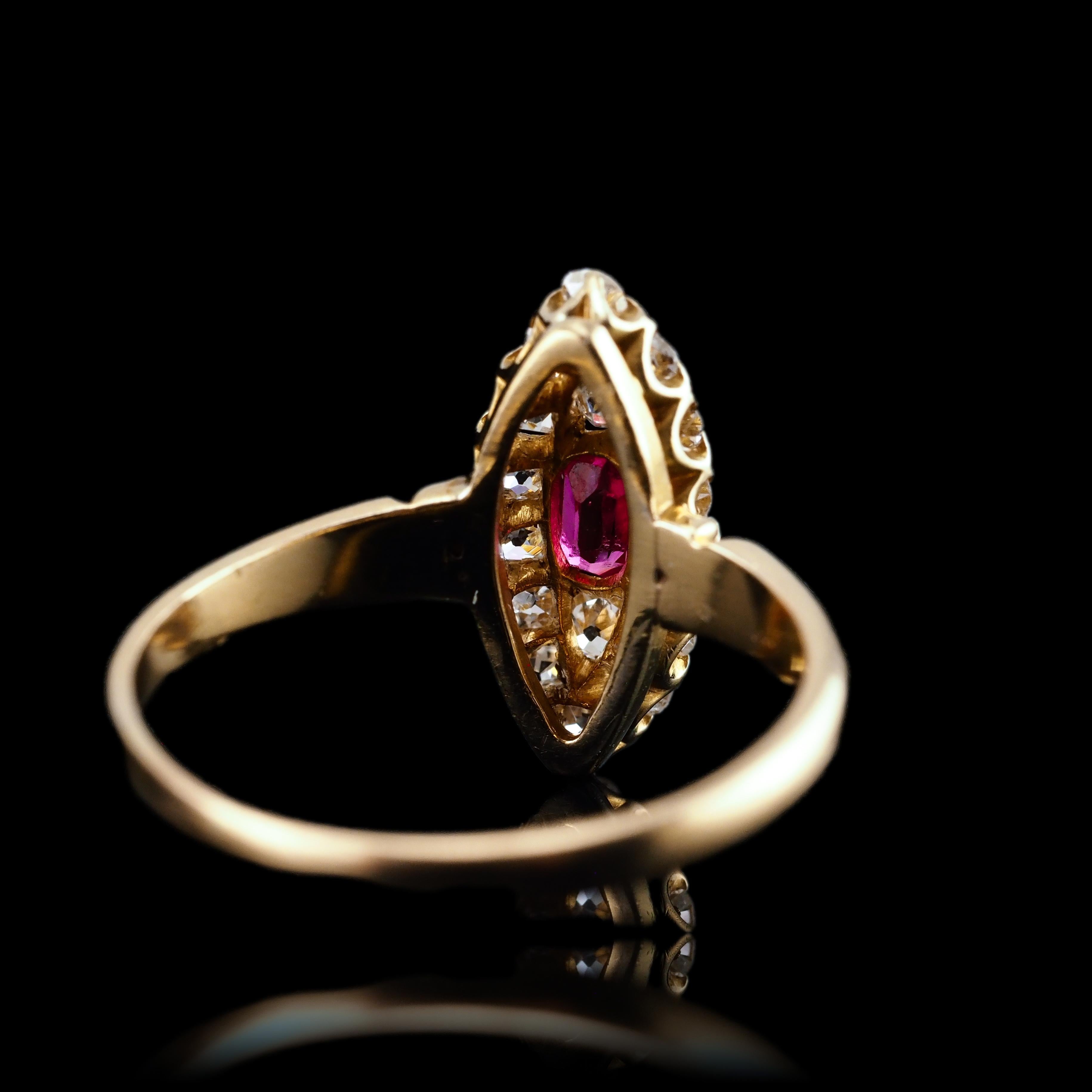 Bague victorienne ancienne en or 18 carats avec rubis et diamants, motif navette - 1886 en vente 8