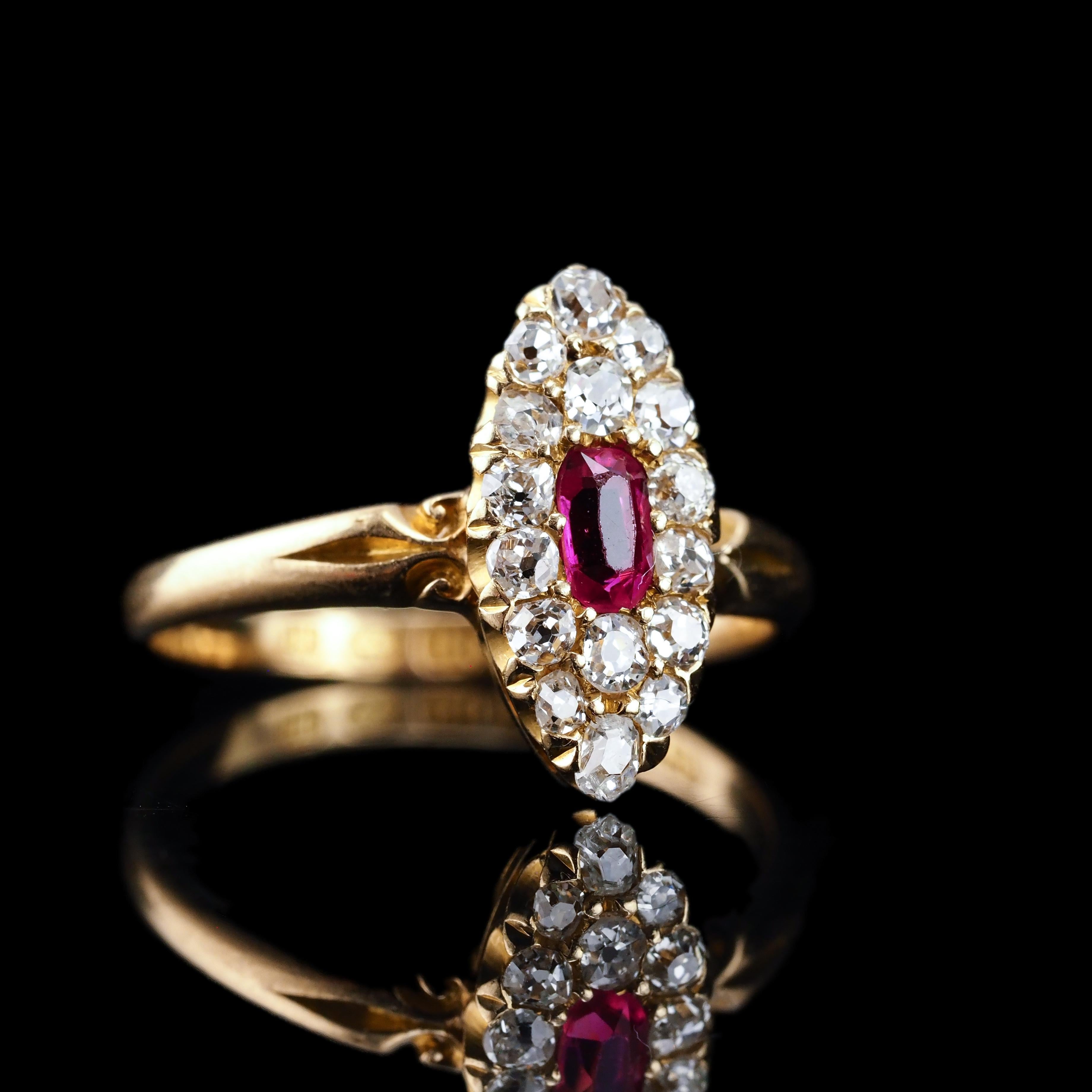 Bague victorienne ancienne en or 18 carats avec rubis et diamants, motif navette - 1886 en vente 1