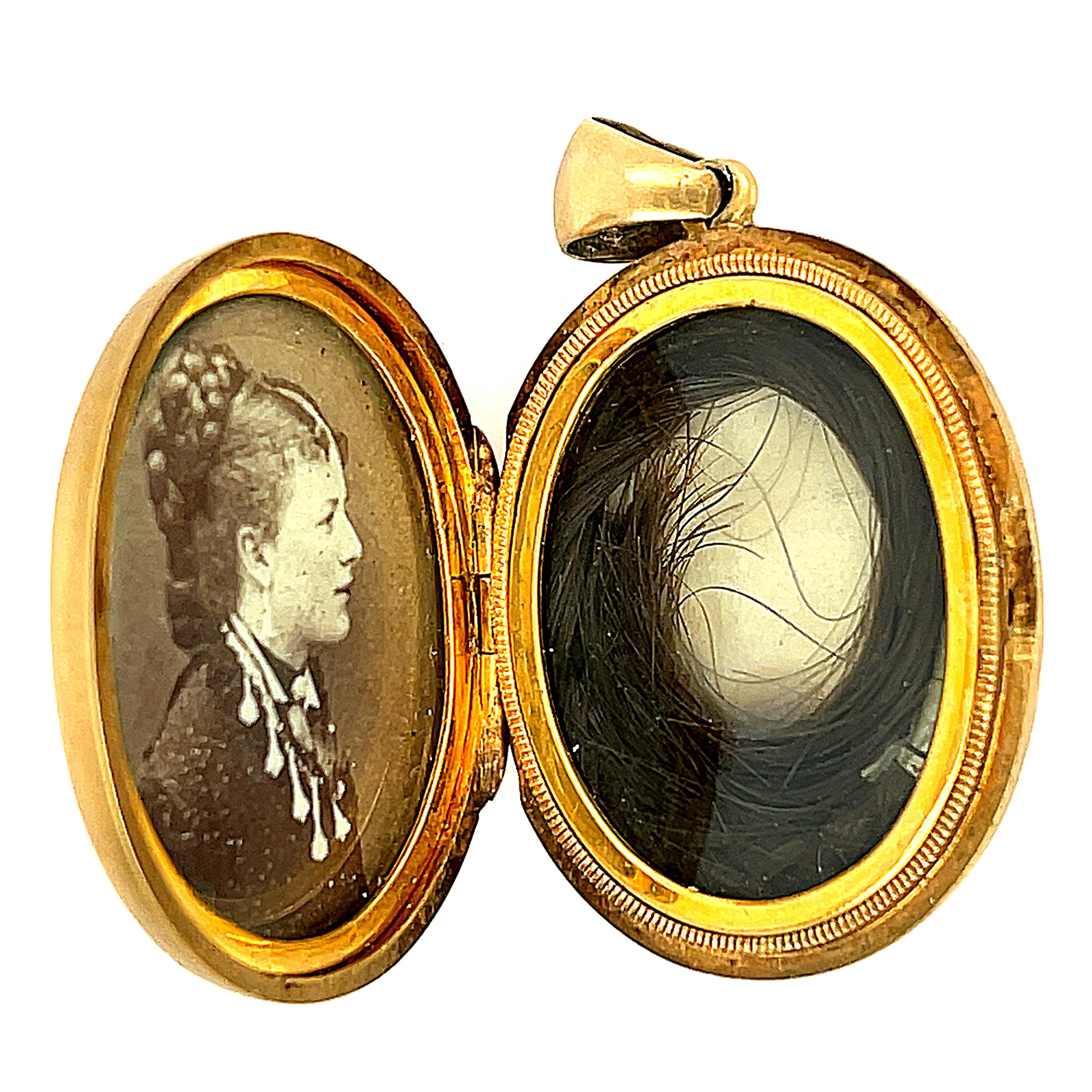 Antikes viktorianisches Rubin-Smaragd-Diamant-Rückgold-Medaillon aus 14 Karat Gold (Hochviktorianisch) im Angebot