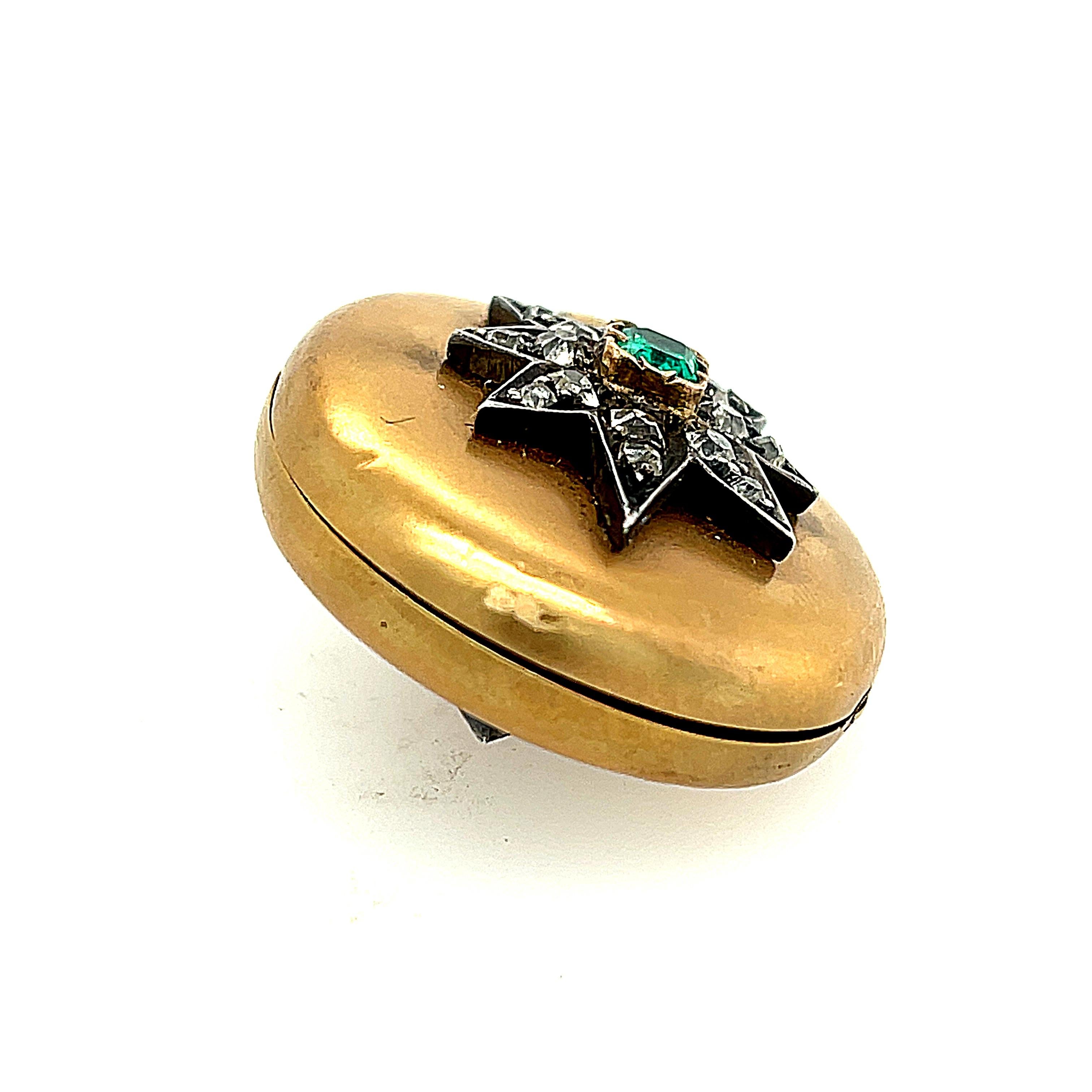 Antikes viktorianisches Rubin-Smaragd-Diamant-Rückgold-Medaillon aus 14 Karat Gold im Zustand „Relativ gut“ im Angebot in New York, NY