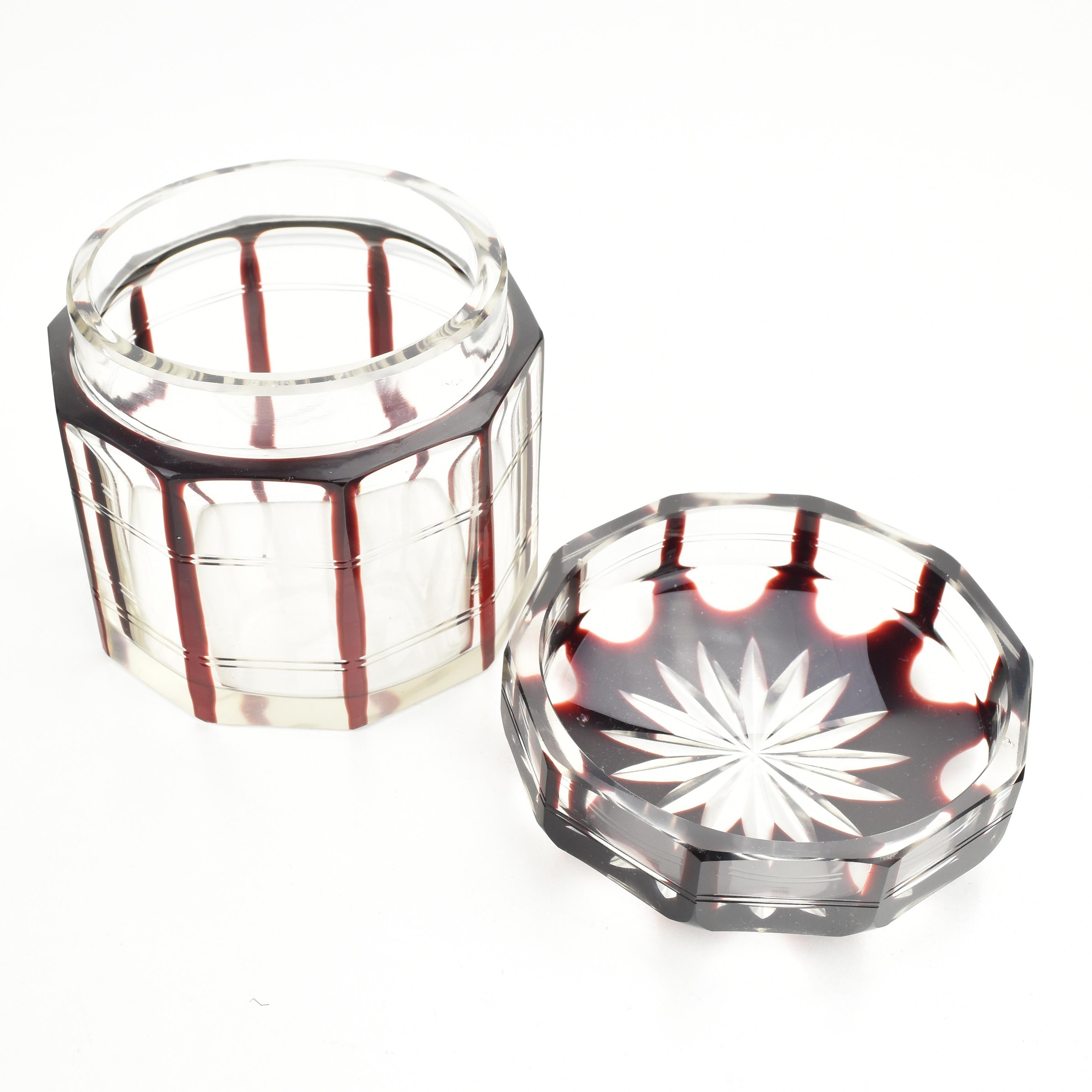 Antike viktorianische Rubin geflasht zu klar Kristall Vanity Set (Tschechisch) im Angebot