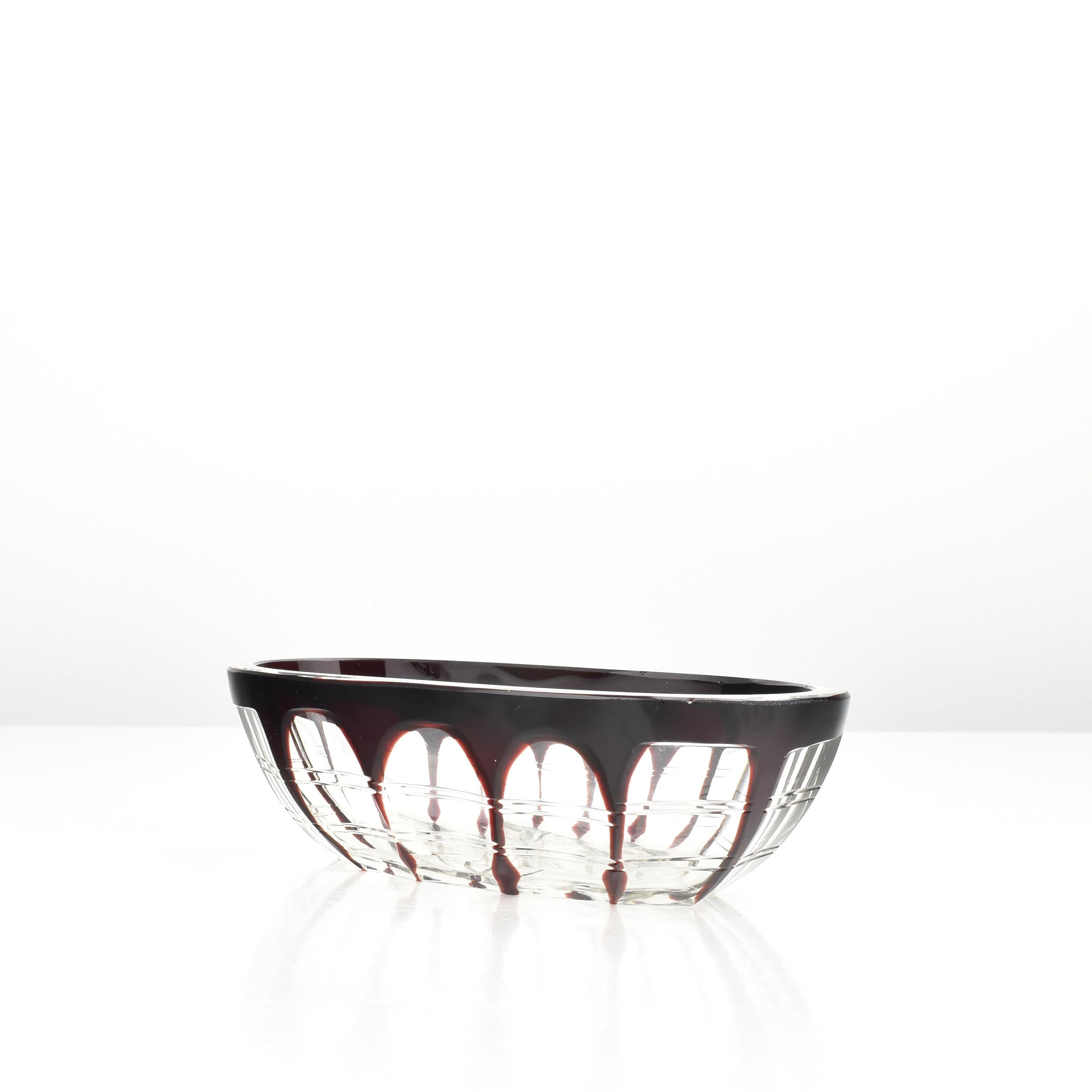 Antike viktorianische Rubin geflasht zu klar Kristall Vanity Set im Zustand „Gut“ im Angebot in Bad Säckingen, DE