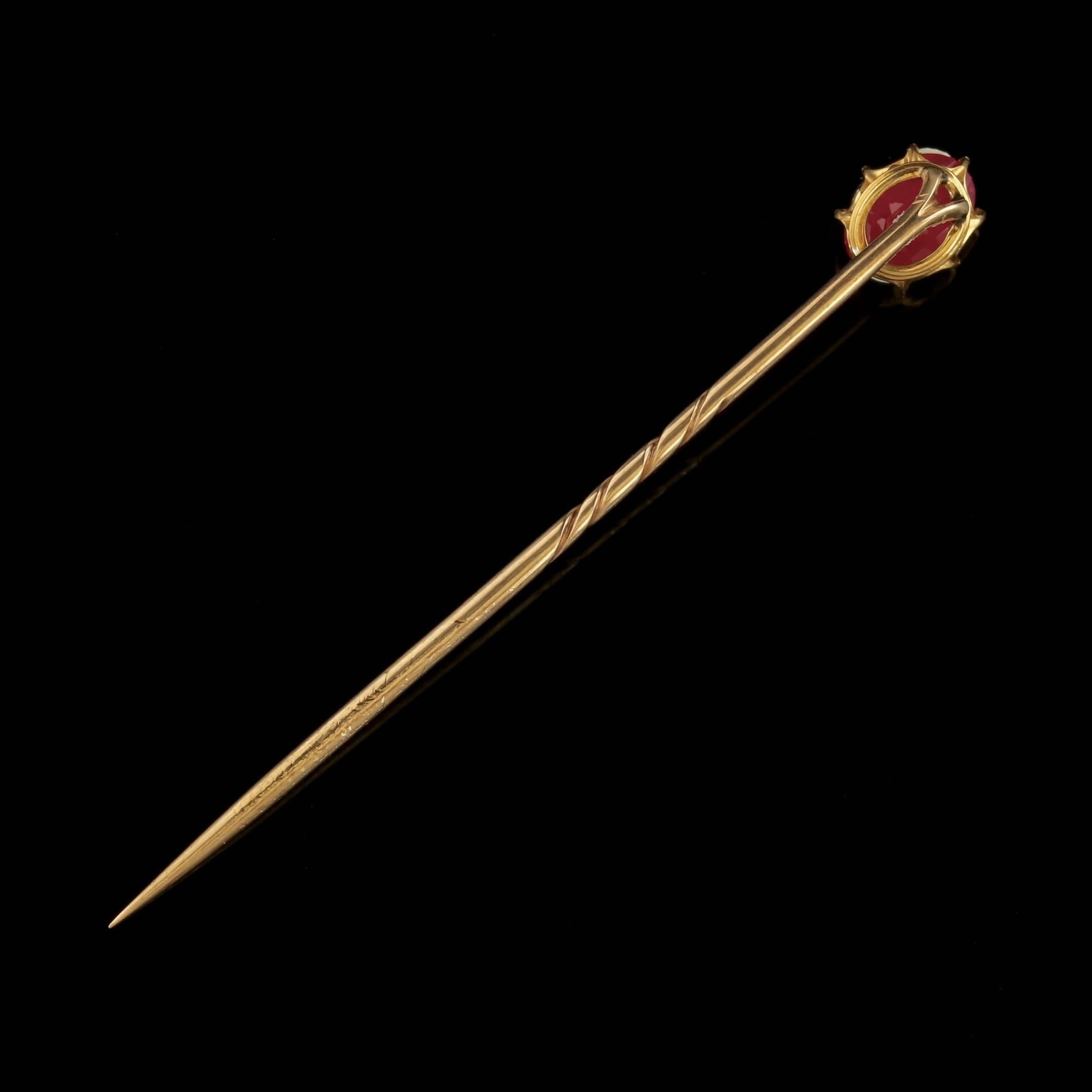 Women's Antique Victorian Ruby Pin 18 Carat Gold, circa 1900