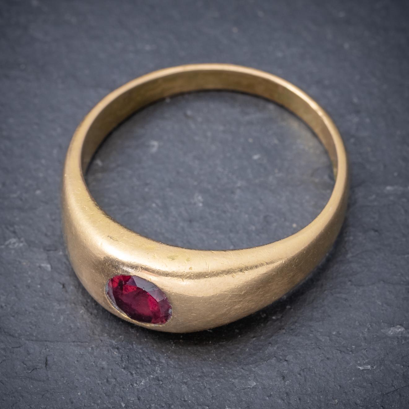 Antique Victorian Ruby 18 Carat Gold 0.60 Carat Ruby, circa 1900 Ring 1