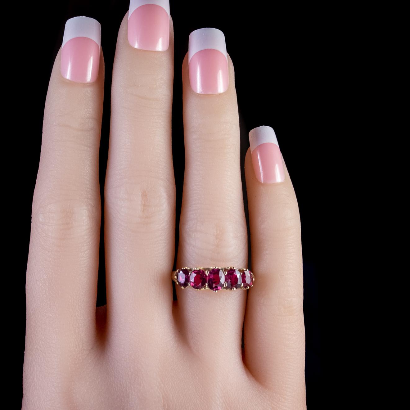 Antique Victorian Ruby Ring 2.90ct Natural Rubies 18ct Gold circa 1900 Certified For Sale 3