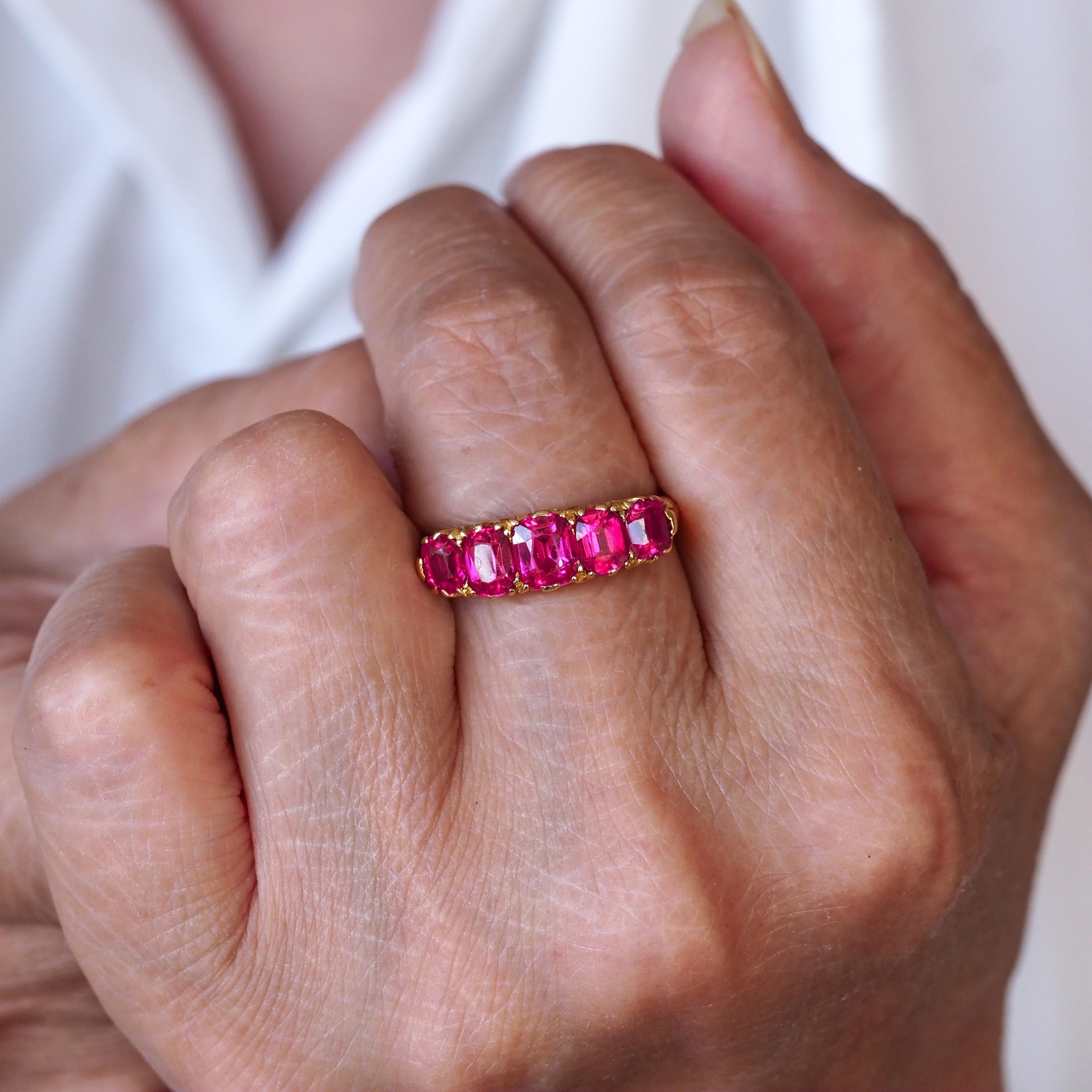 Antique Victorian Ruby Ring 5 Stone Design 18K Gold - c.1900 For Sale 10