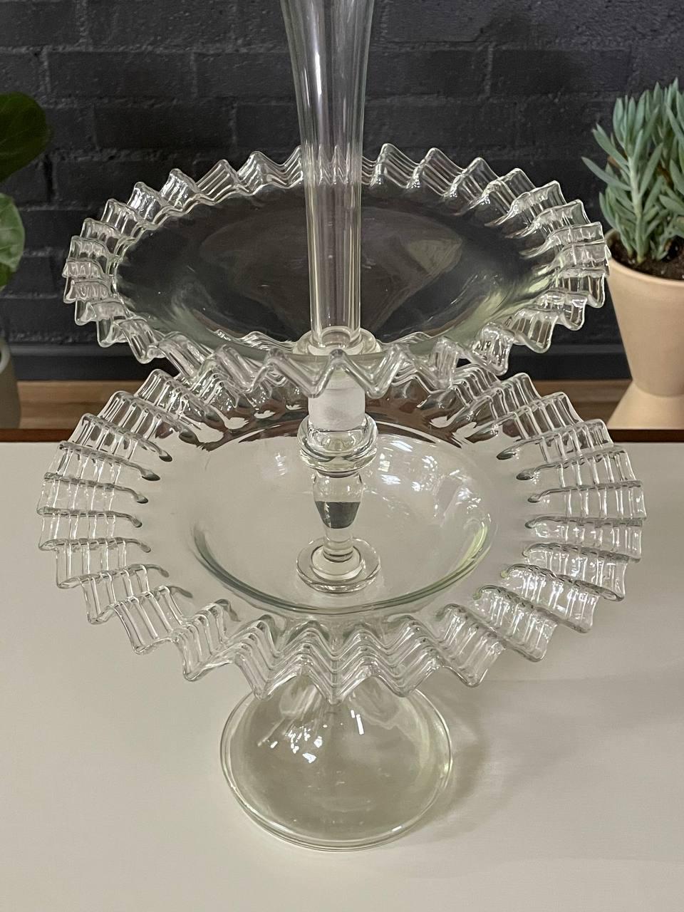 Début du 20ème siècle Centre de table victorien antique en verre d'art à volants en vente
