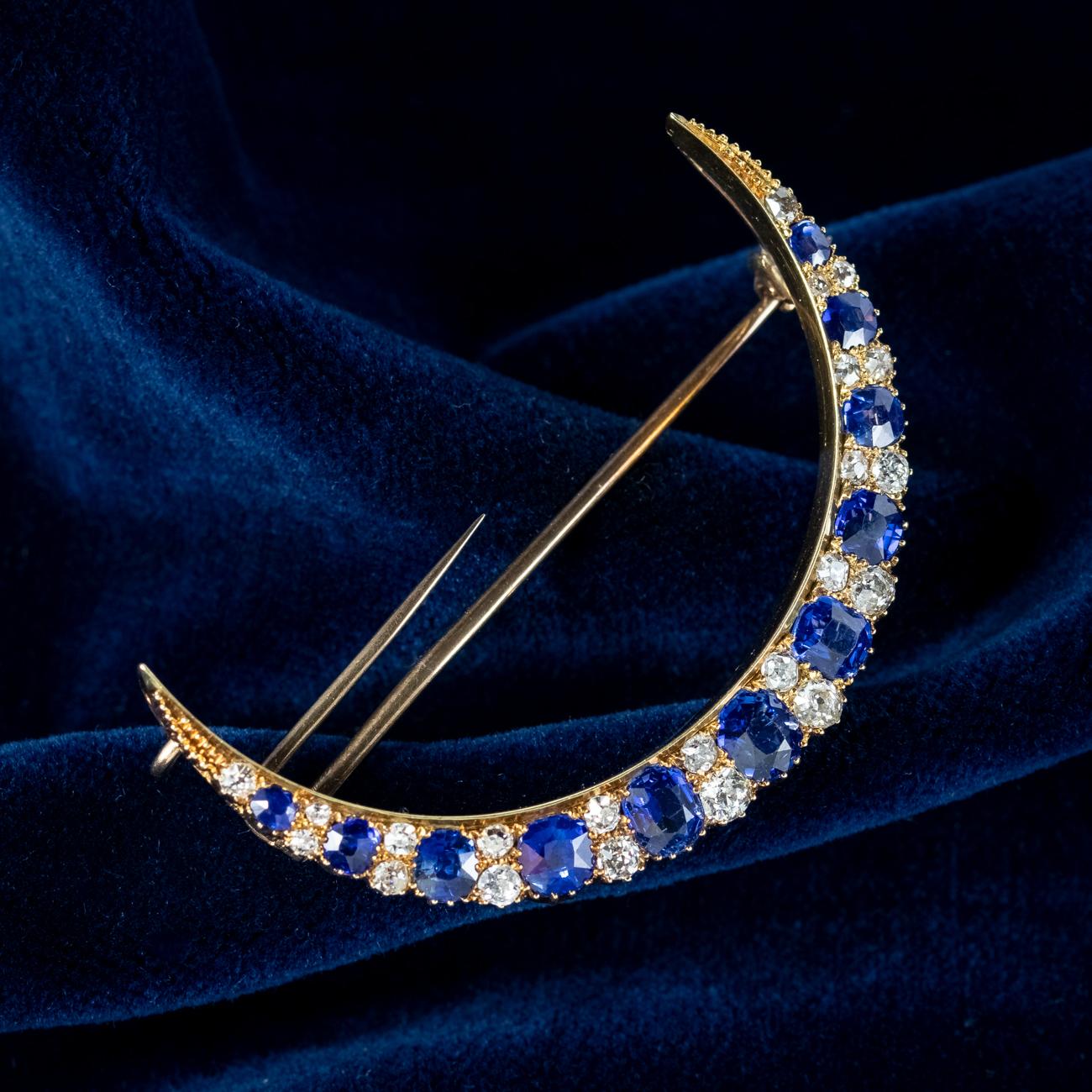 Antique Victorian Sapphire Diamond Crescent Moon Brooch 15 Carat Gold For Sale 3