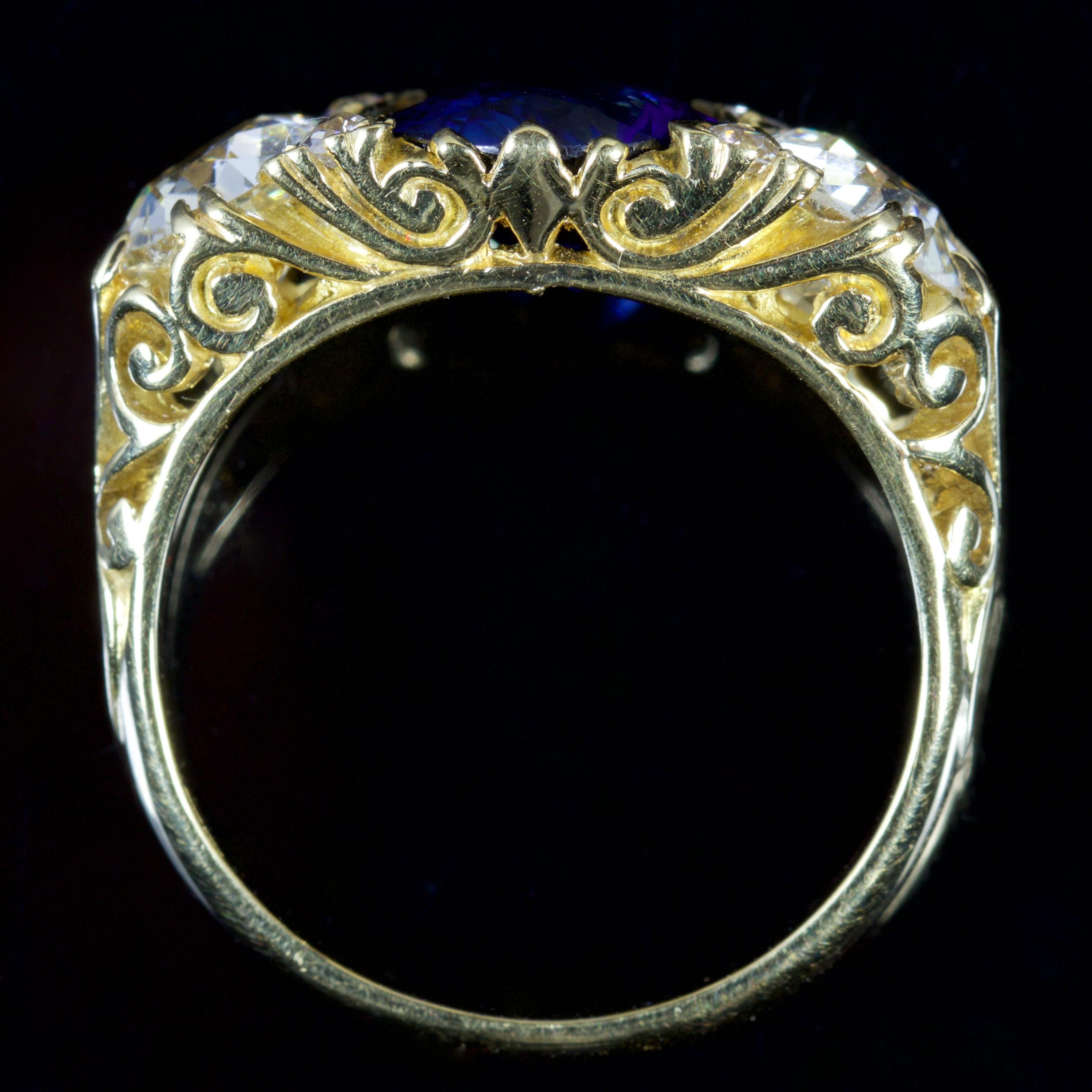 Antique Victorian Sapphire Diamond Ring 3.92 Carat Sapphire 18 Carat, circa 1880 For Sale 1