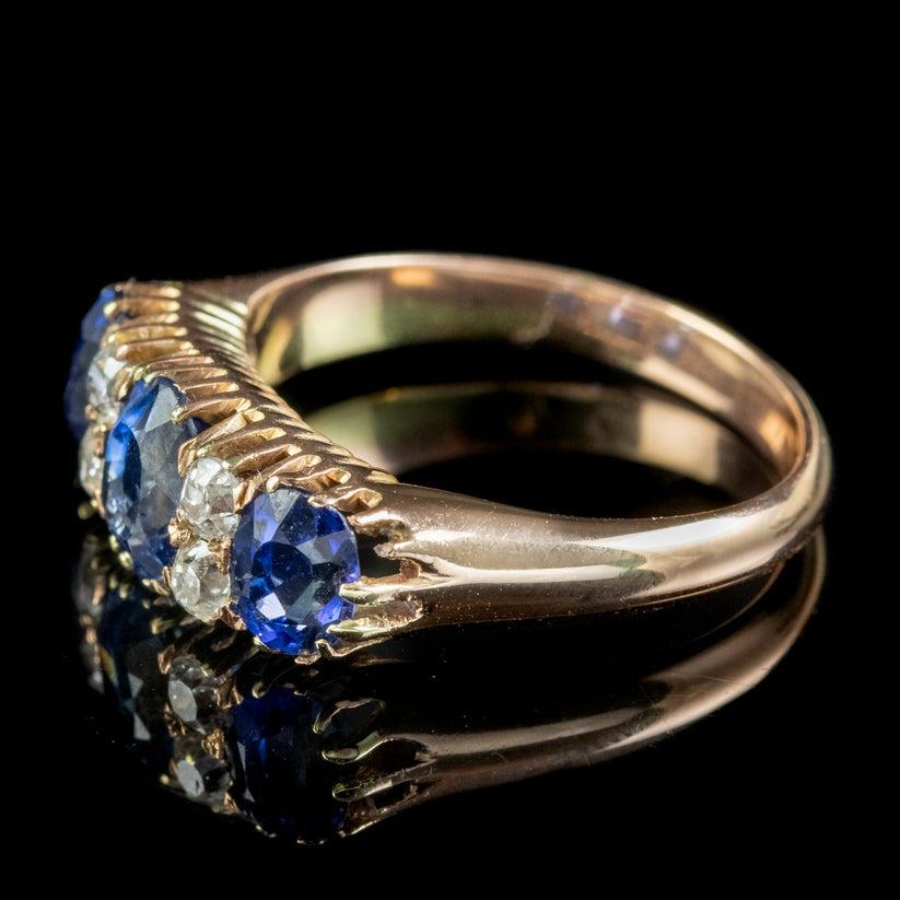 Late Victorian Antique Victorian Sapphire Diamond Ring in 2 Carat of Sapphire, circa 1900 For Sale