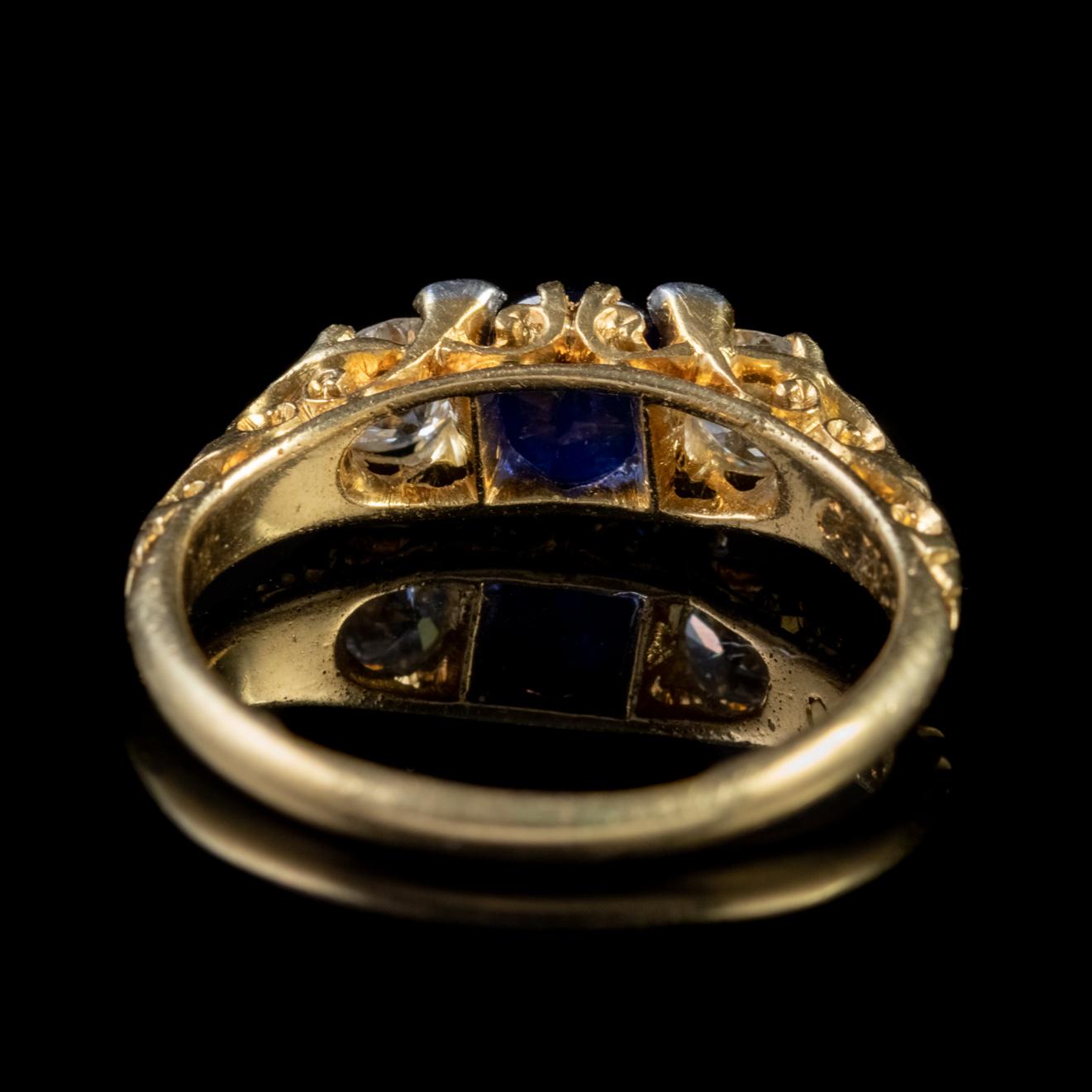 Antique Victorian Sapphire Diamond Trilogy Ring 18 Carat Gold, circa 1900 1