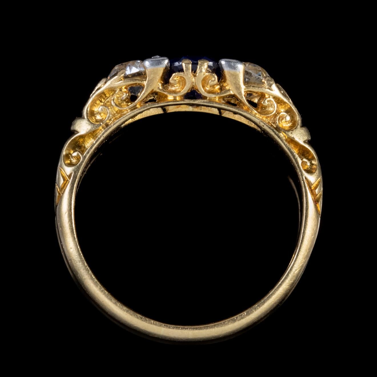 Antique Victorian Sapphire Diamond Trilogy Ring 18 Carat Gold, circa 1900 3