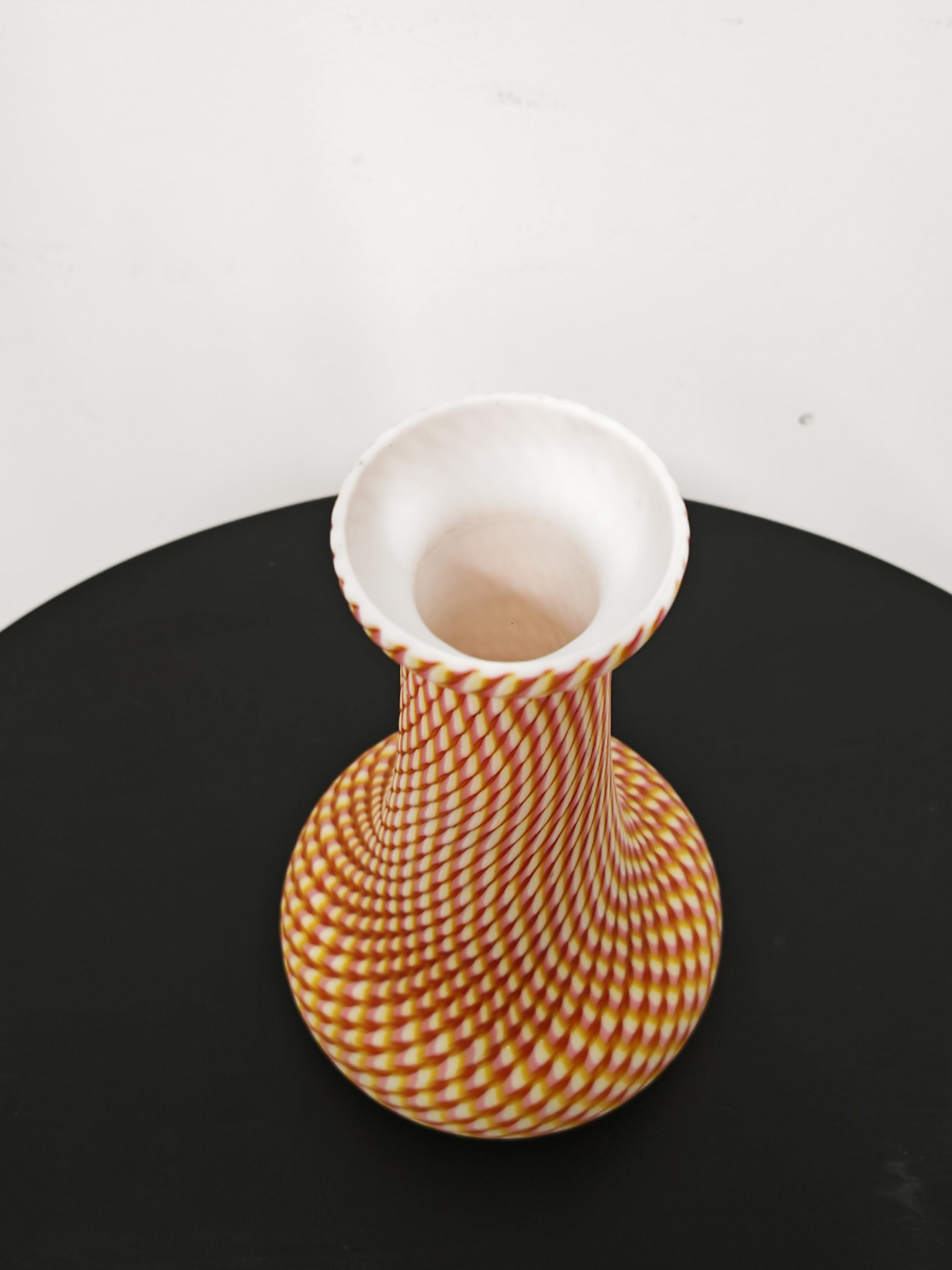 Antiguo jarrón victoriano de cristal satinado de Stevens & Williams, Inglaterra Década de 1880 en Bueno estado para la venta en Beograd, RS